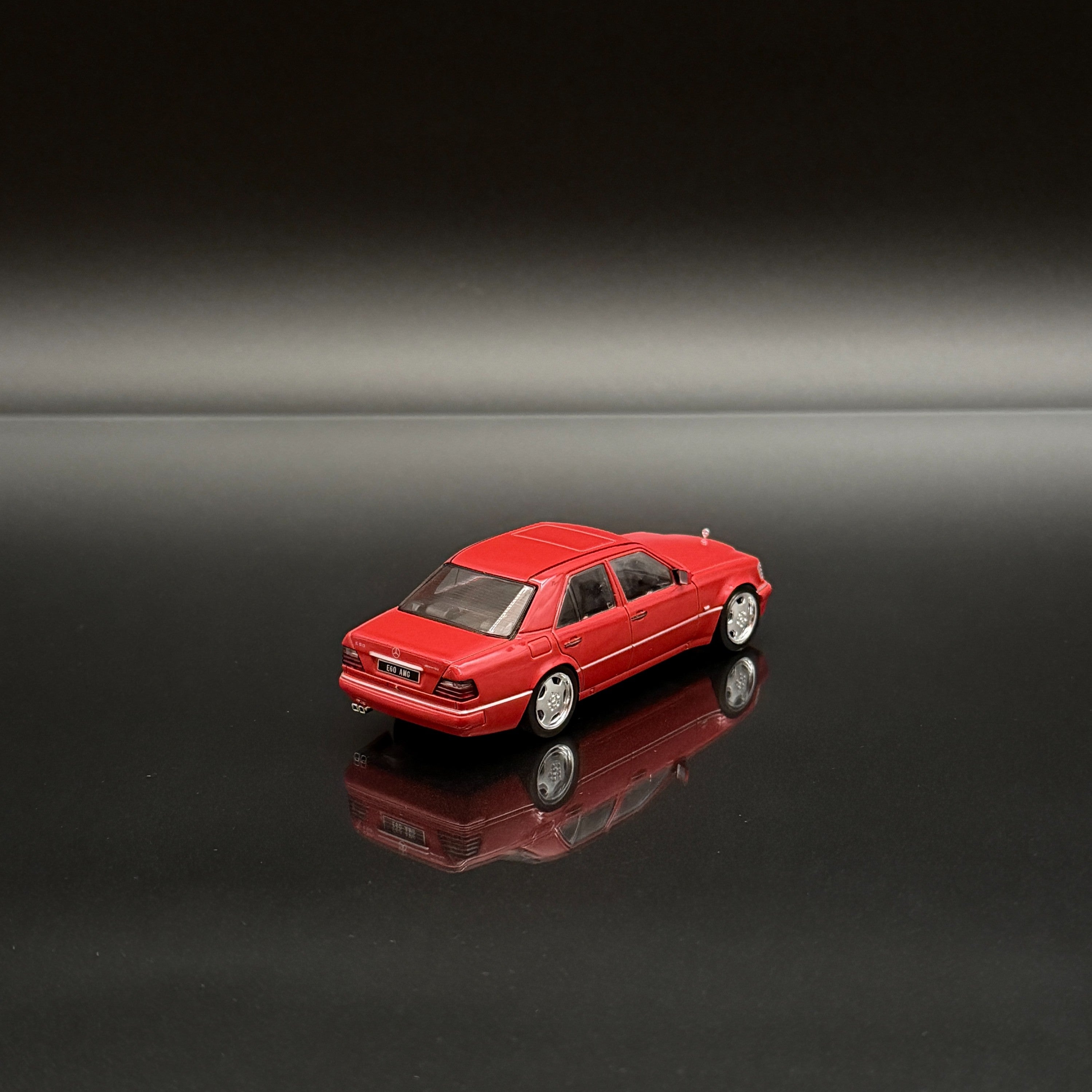 Mercedes-Benz E60 AMG W124 1994 Signal Red 1:43 Classic Performance Model