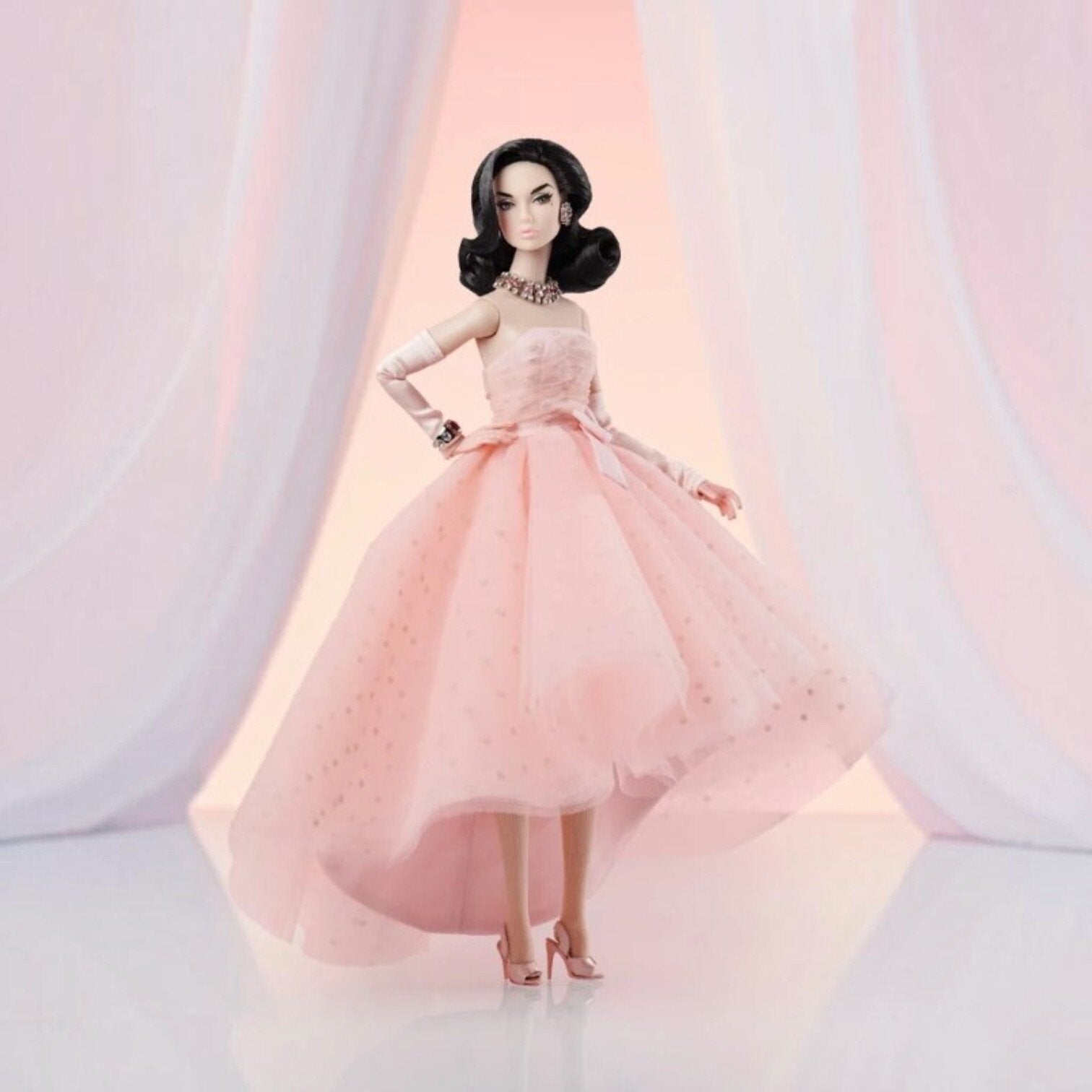 The Poppy Parker® Collection: 15th Anniversary Celebration Pink Of Perfection Dressed Doll 2024 – Integrity Toys – view 2