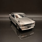 Nissan Skyline 2000 GT-R (KPGC10) 1971 – Plateado Escala 1:12 de OTTOmobile