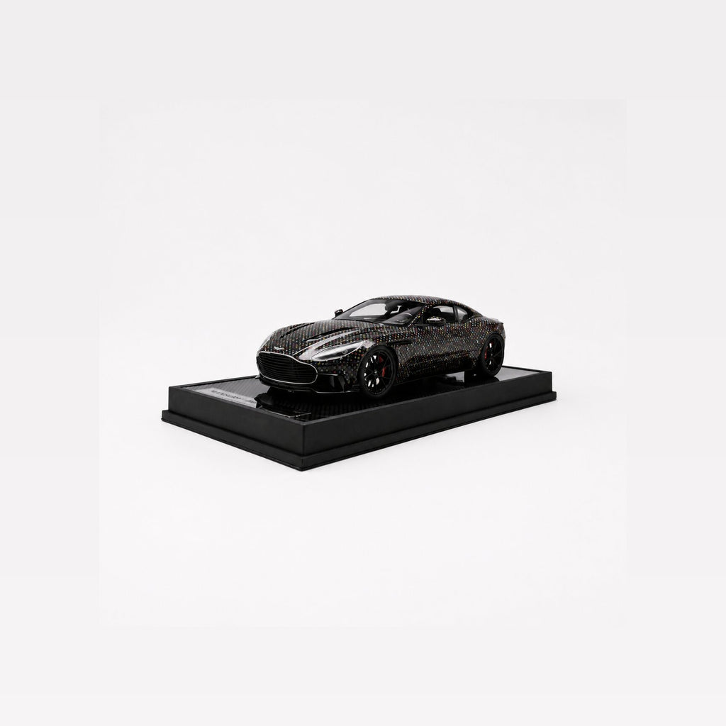T&P Mansory Aston Martin DB11 Cyrus Black LV Colors Edición Limitada 30/30 1:18