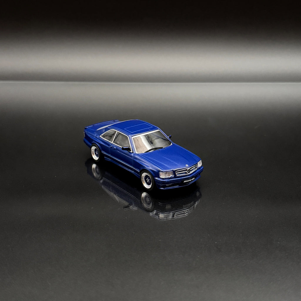 Mercedes-Benz 560 SEC AMG 宽体 1990 青金石蓝珍珠色 1:43 模型车