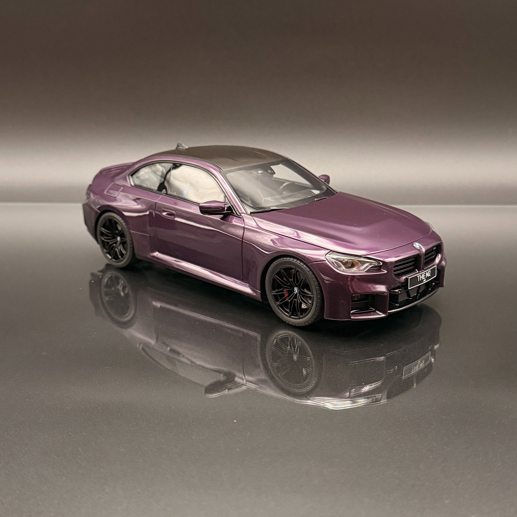 BMW M2 G87 Coupe 2023 – Twilight Purple Metallic – Premium 1:18 Scale Collectible by GT Spirit