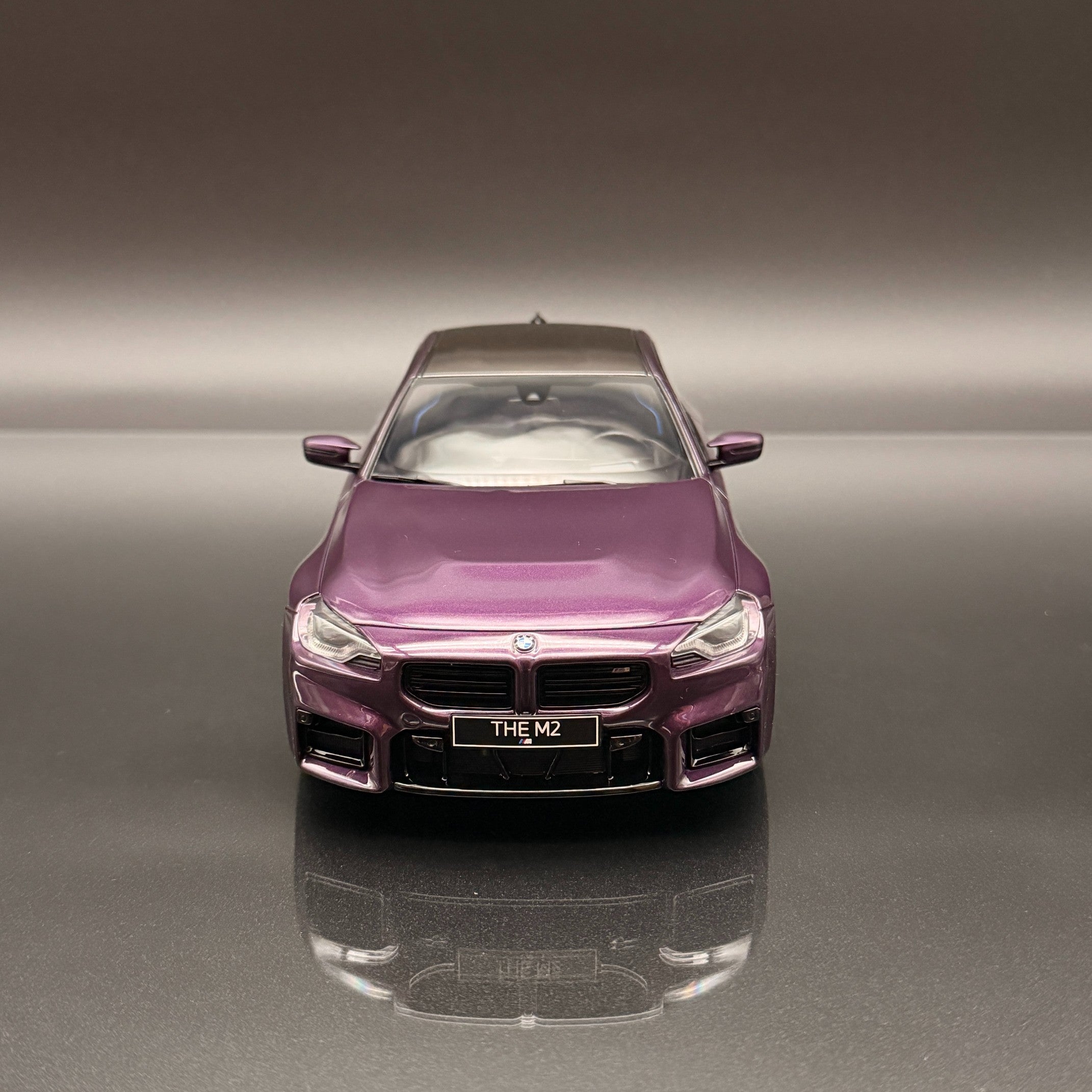 BMW M2 G87 Coupe 2023 – Twilight Purple Metallic – Premium 1:18 Scale Collectible by GT Spirit
