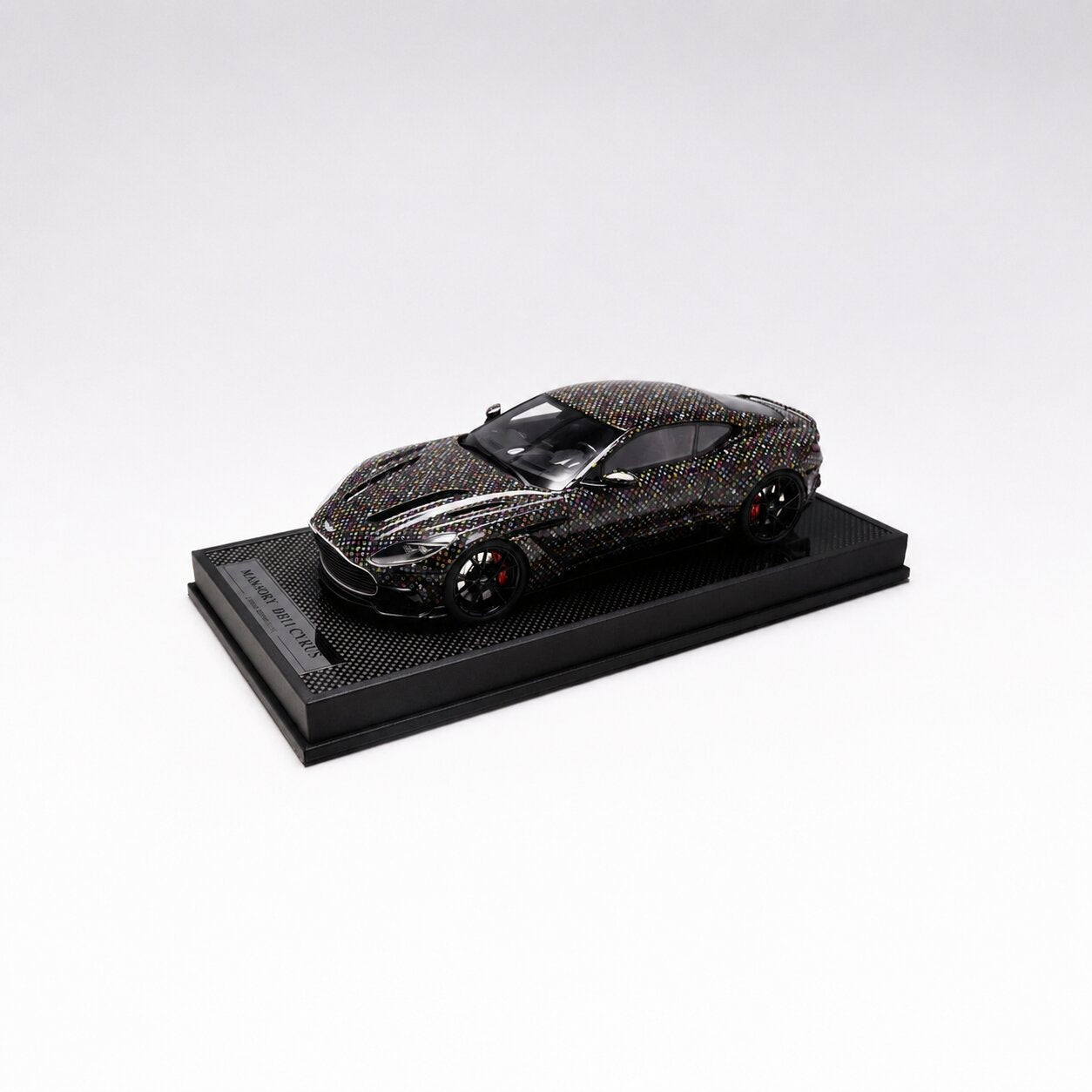 T&P Mansory Aston Martin DB11 Cyrus Black LV Colors Edición Limitada 30/30 1:18