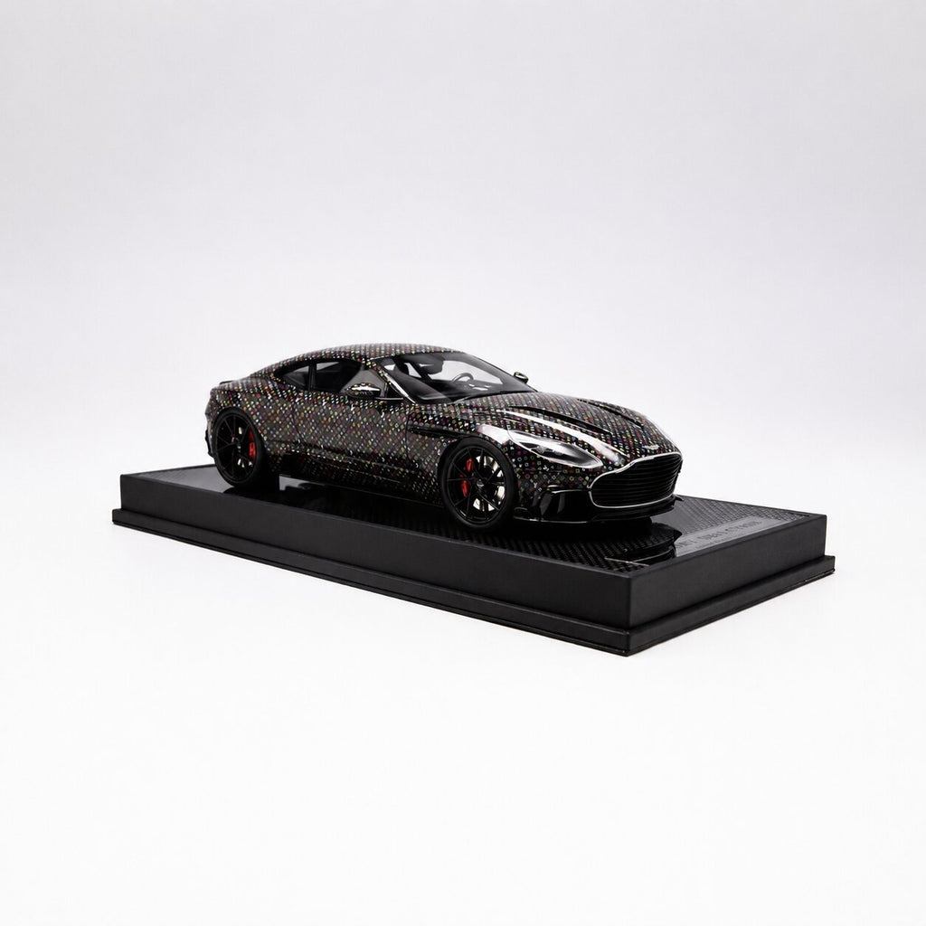 T&P Mansory Aston Martin DB11 Cyrus Black LV Colors Edición Limitada 30/30 1:18