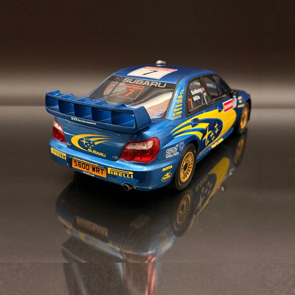 Subaru Impreza WRC S9 – Rally de Gran Bretaña 2003 #7 Petter Solberg Escala 1:12 de OTTOmobile