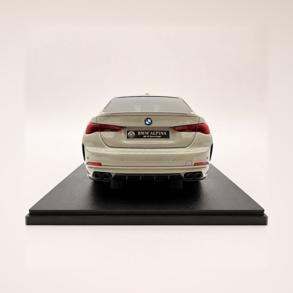 BMW Alpina B4 Gran Coupé (G26) – Gris Fashion Escala 1:18 de GT Spirit