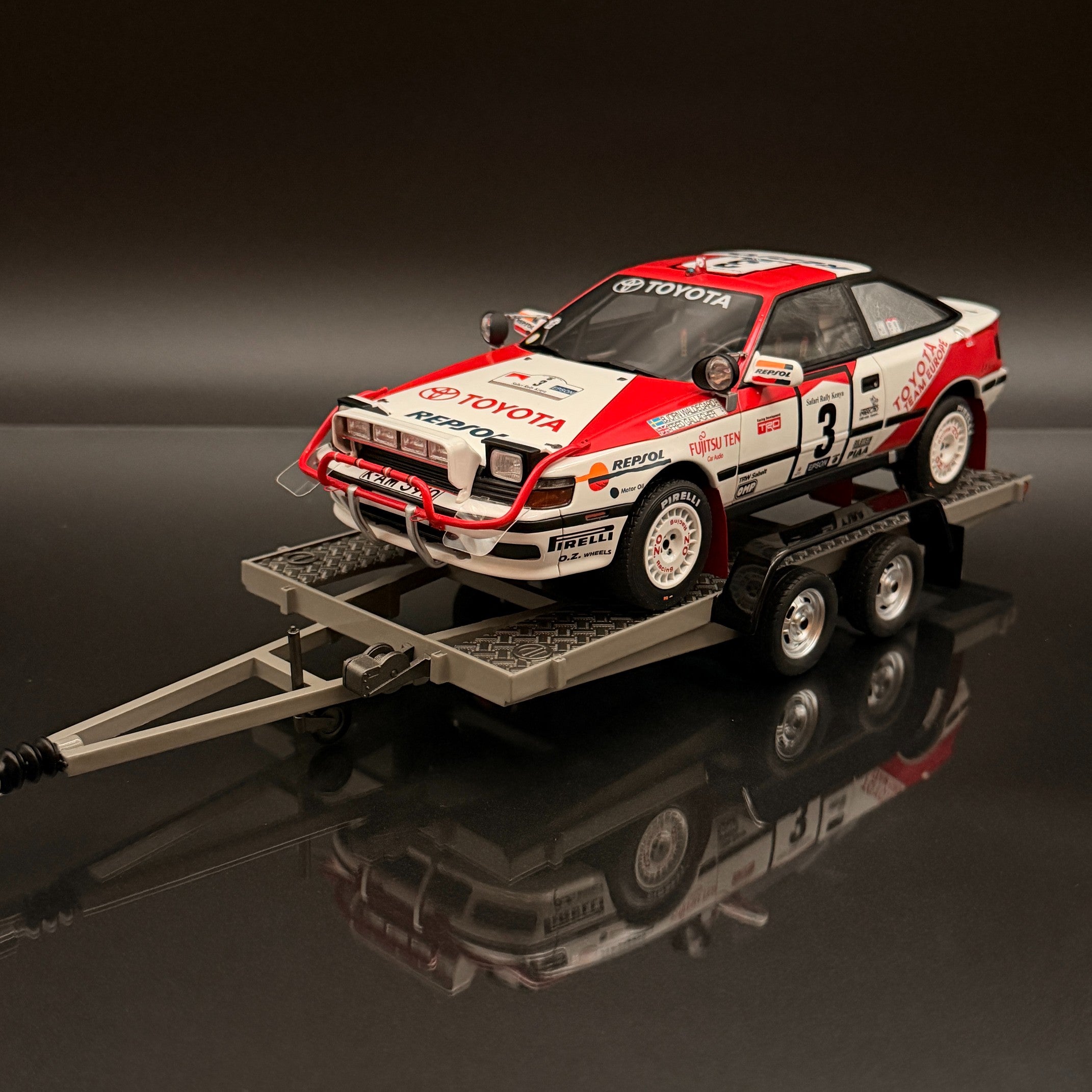 Toyota Rally Pack RAC Safari 1990 White 1:18 OTTO OT480 Classic Rally Model