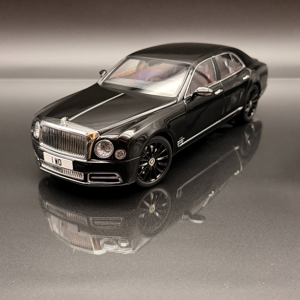 Almost Real Bentley Mulsanne 2017 1:18 Gold Black Luxury Diecast Model Collectible
