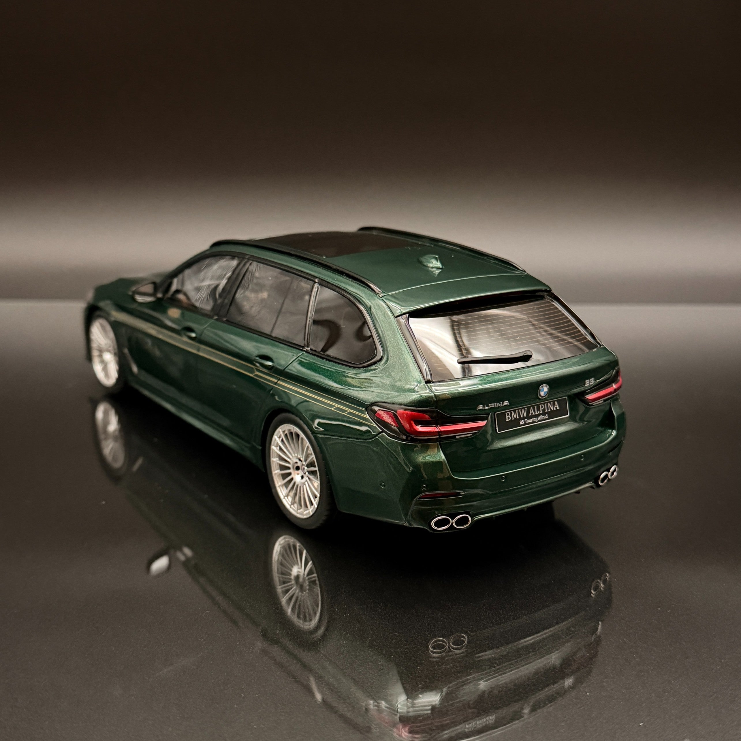BMW Alpina B5 Touring G31 1:18 GT Spirit Limited 999 – Luxury Collectors Model