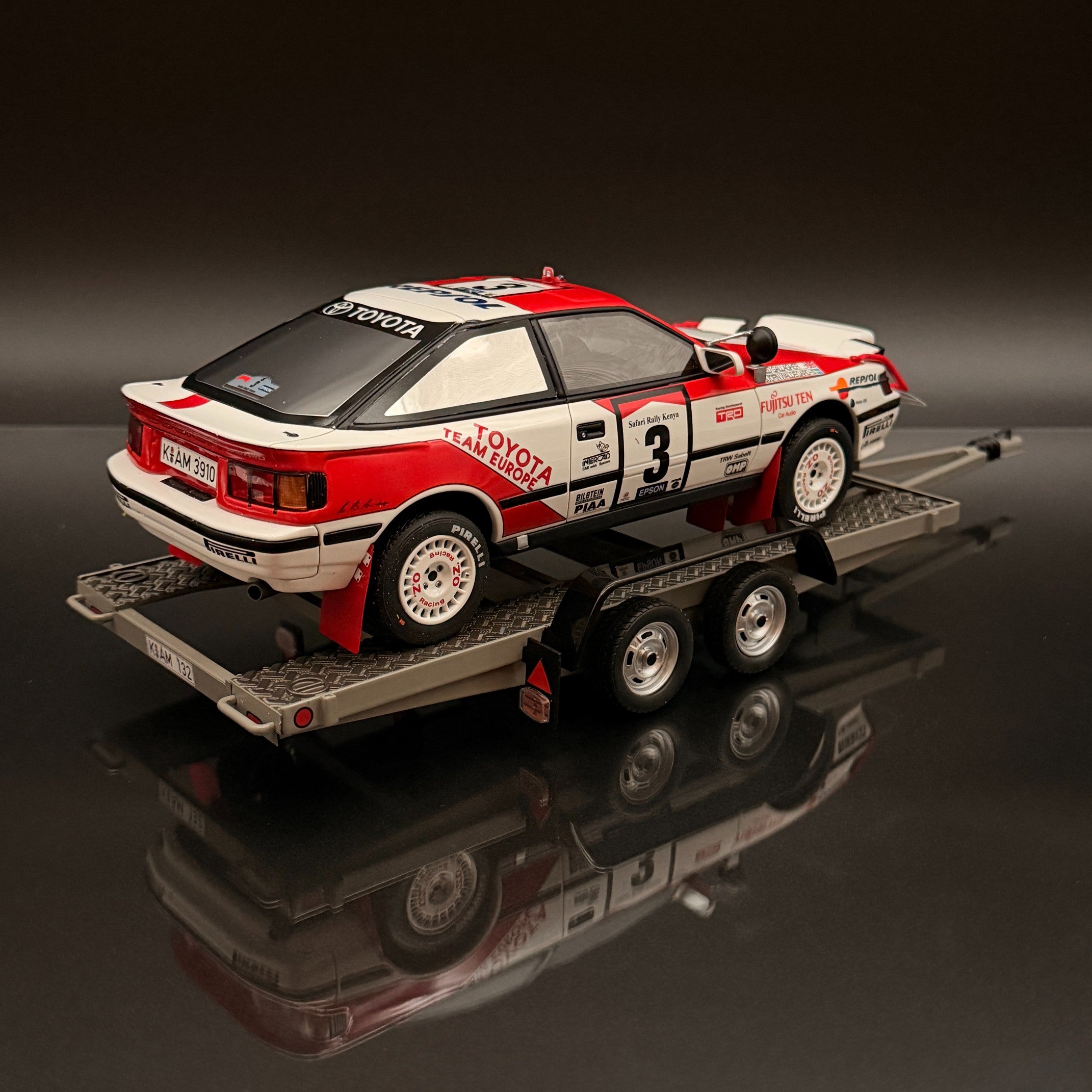 Toyota Rally Pack RAC Safari 1990 White 1:18 OTTO OT480 Classic Rally Model