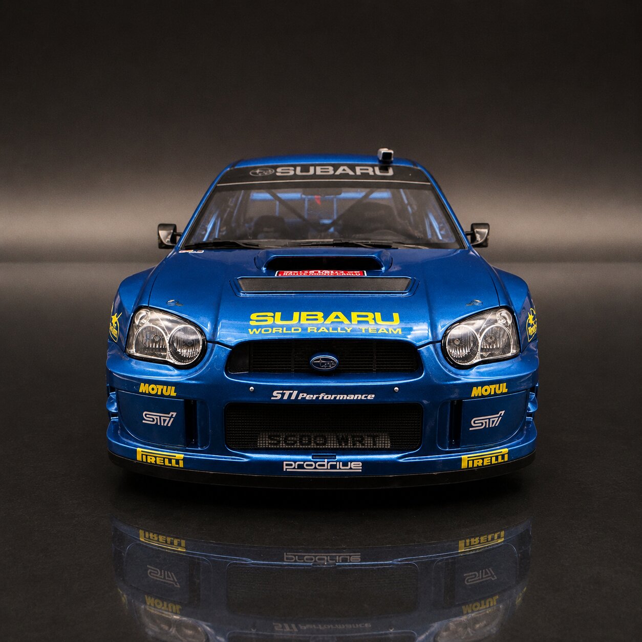 Subaru Impreza WRC S9 – Rally de Gran Bretaña 2003 #7 Petter Solberg Escala 1:12 de OTTOmobile