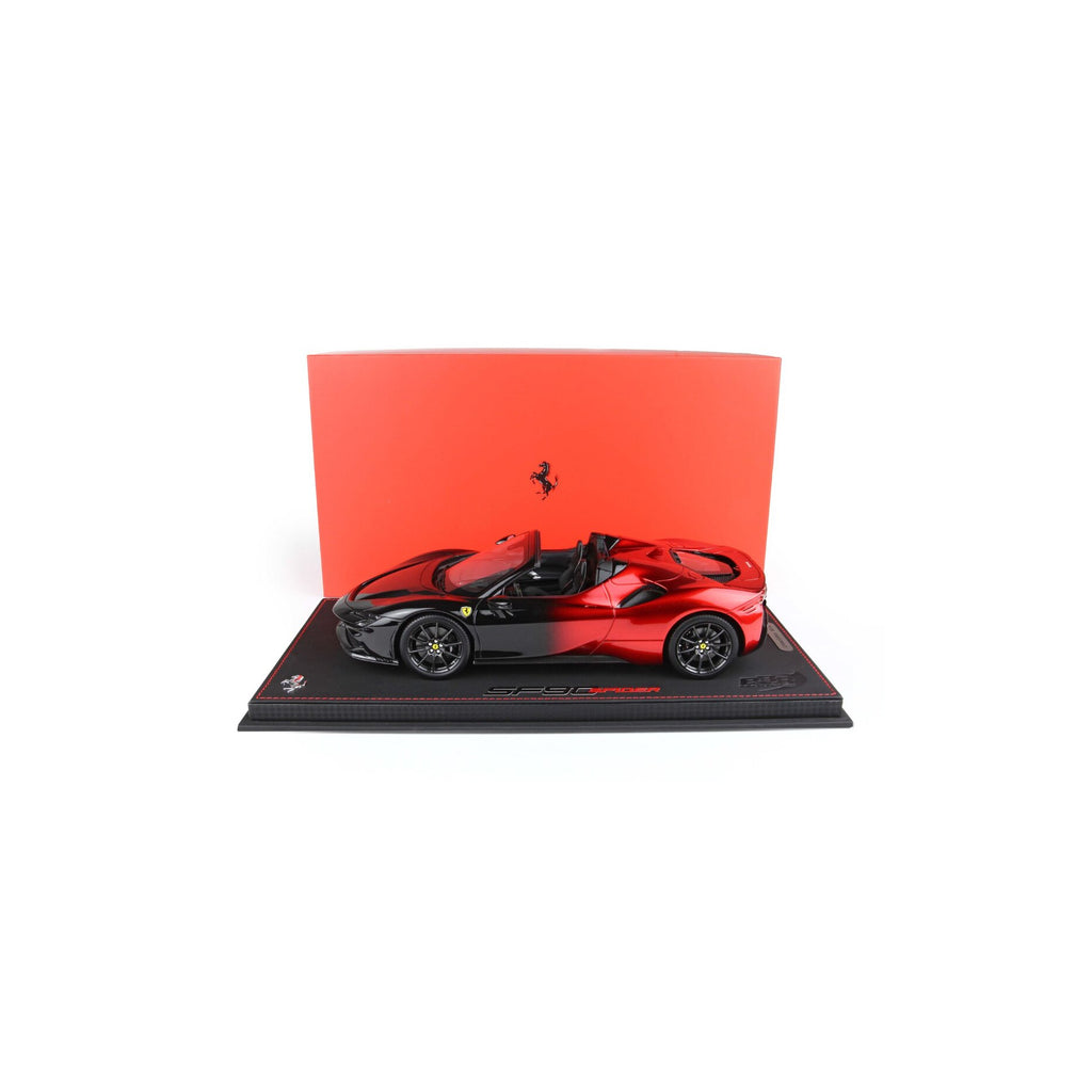 Ferrari SF90 Spider – Rosso Magma Edición Limitada (90 unidades) con Vitrina Escala 1:18 de BBR Models