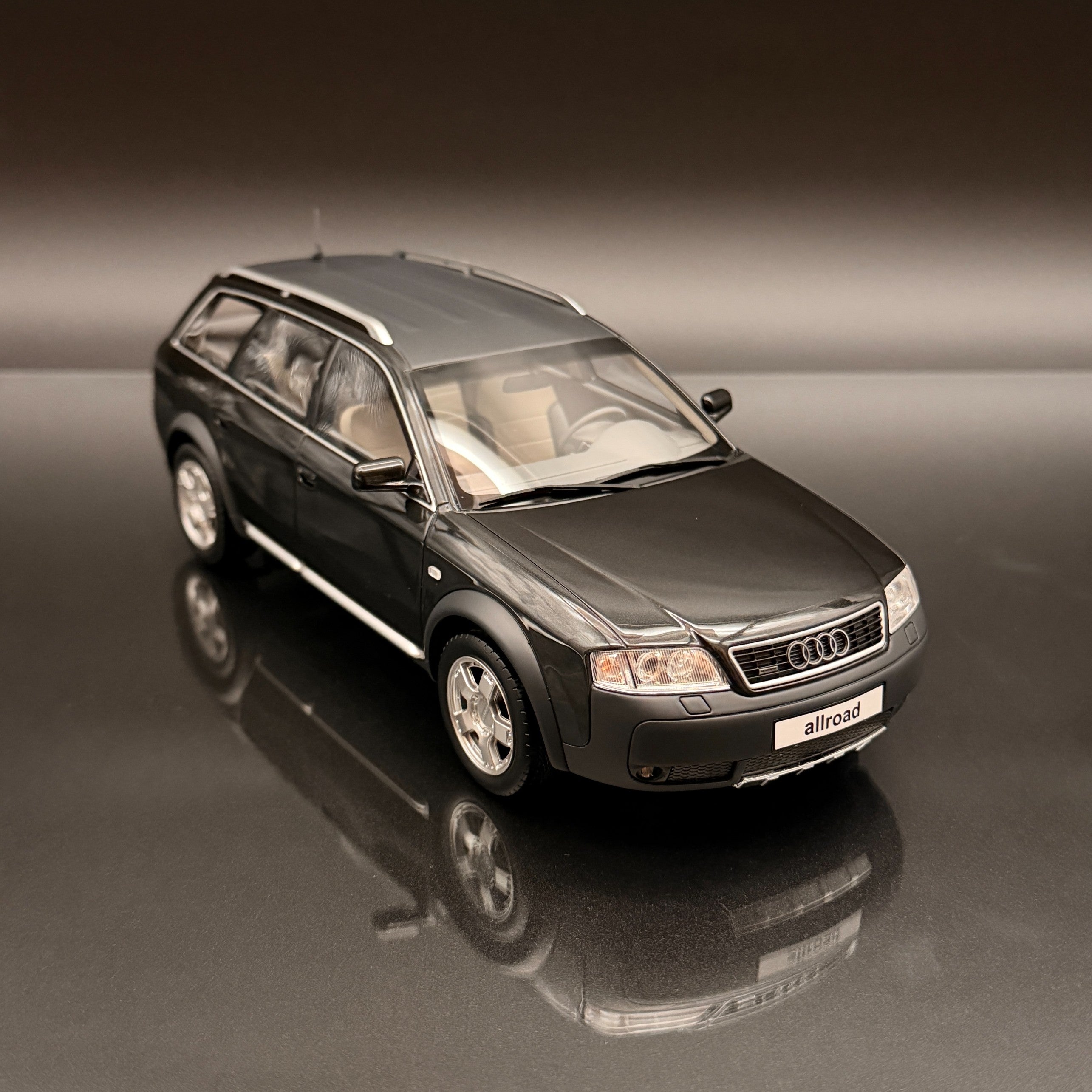 Audi A6 C5 Allroad 2000 Brilliant Black 1:18 OTTO OT1189 Premium Model