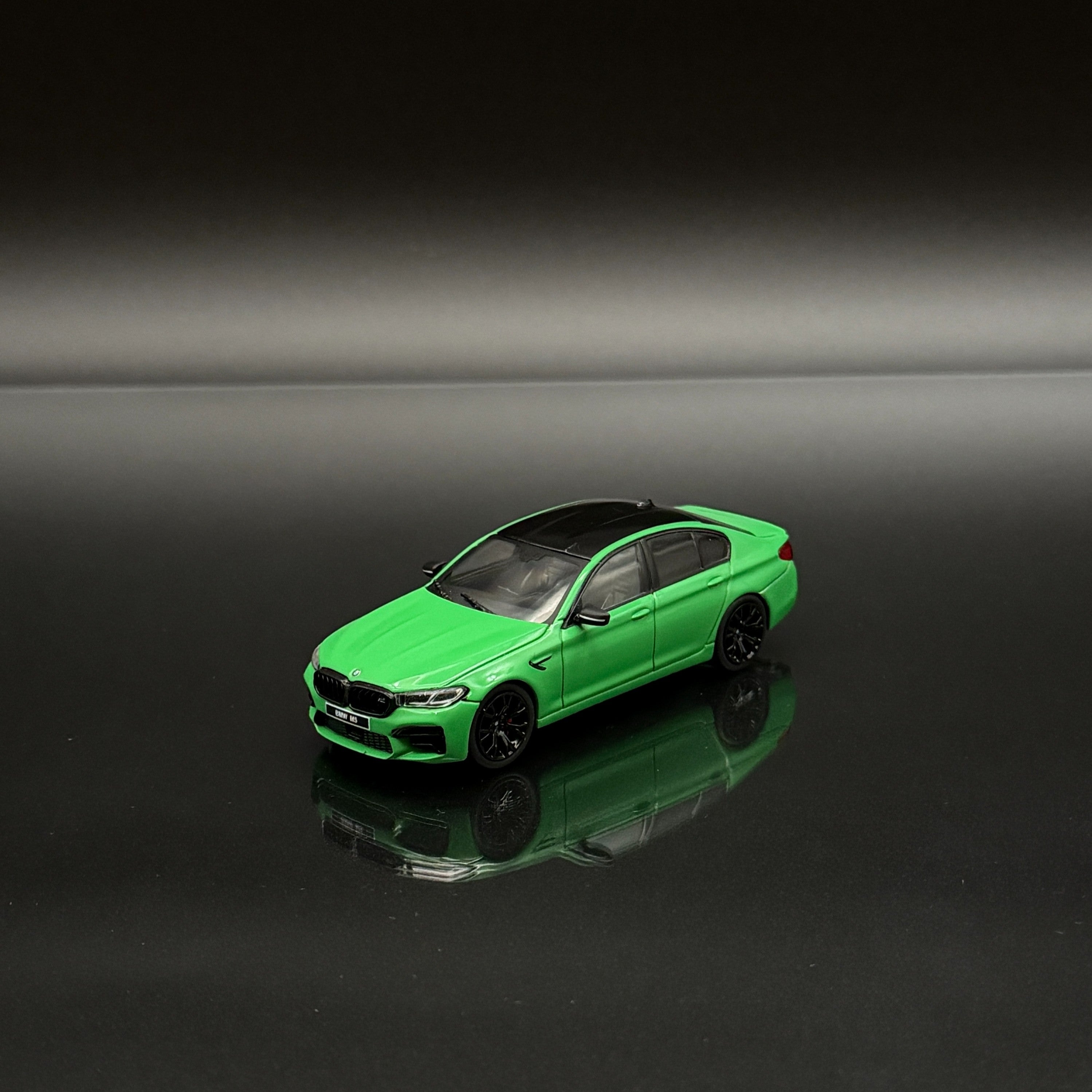 BMW M5 Competition 2022 Signal Green 1:43 Premium Diecast Model Car