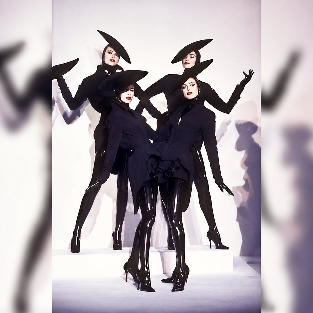 The Fashion Royalty Collection: Sister Moguls Duo-Doll Gift Set 2016 – Integrity Toys – view 10