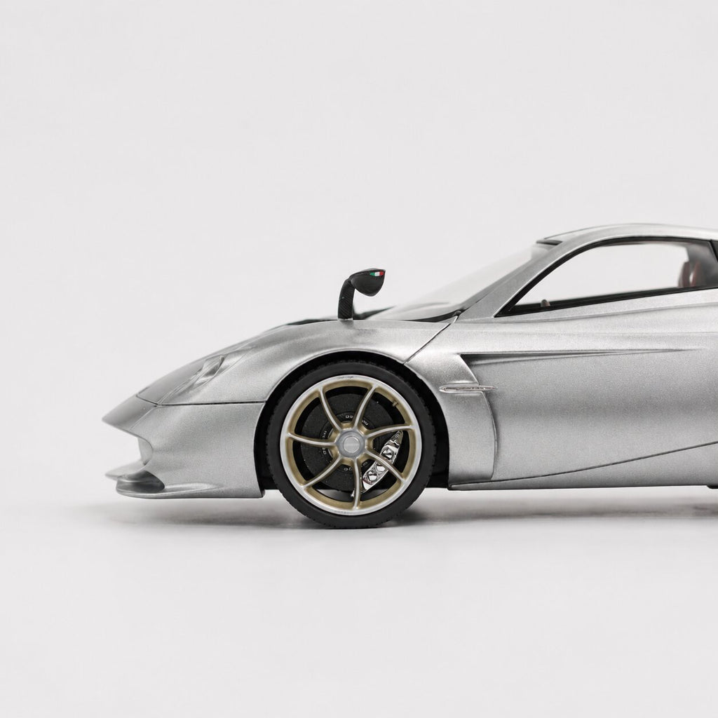 Pagani Huayra Codalunga – Grigio Montecarlo Semi Mate Edición Limitada (100 pzas) con Vitrina Escala 1:18 de BBR Models