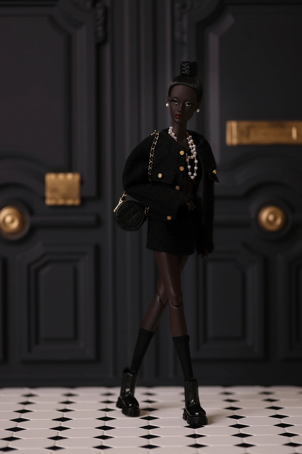 Serie 2 PARIS Modell Nr. 02 Defa Lucy