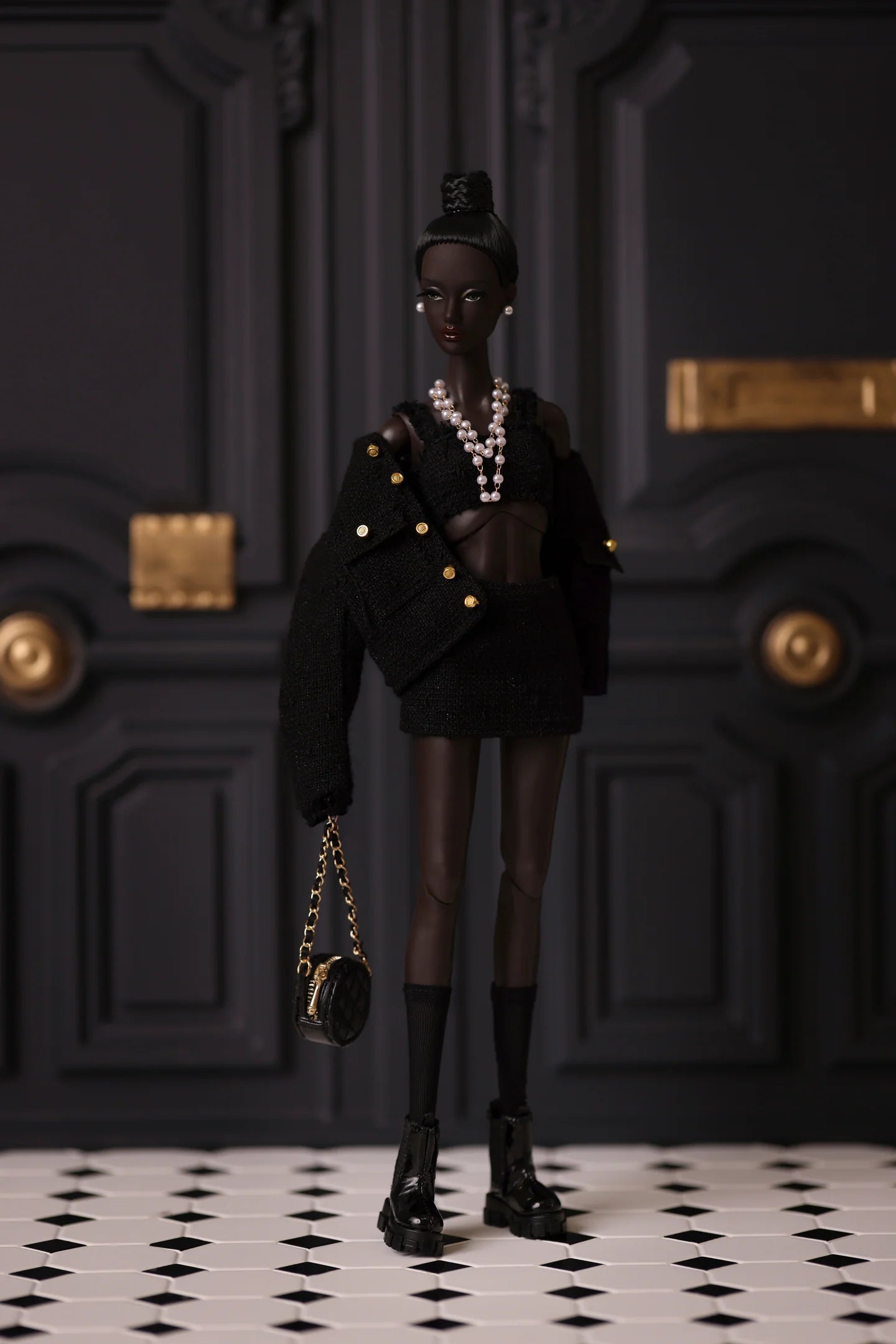Serie 2 PARIS Modell Nr. 02 Defa Lucy