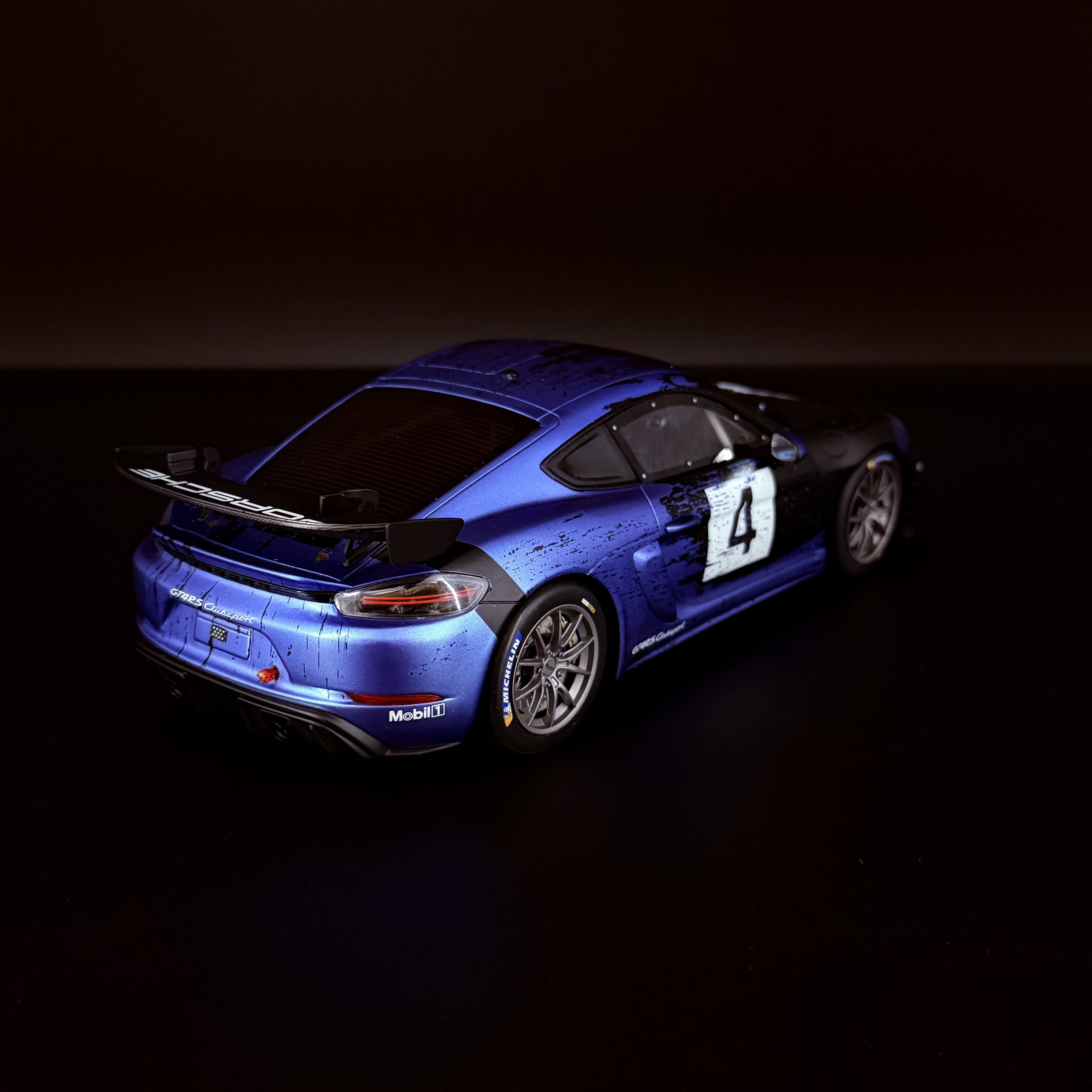 Porsche 718 Cayman GT4 RS Clubsport – Maßstab 1:18 von OTTOmobile