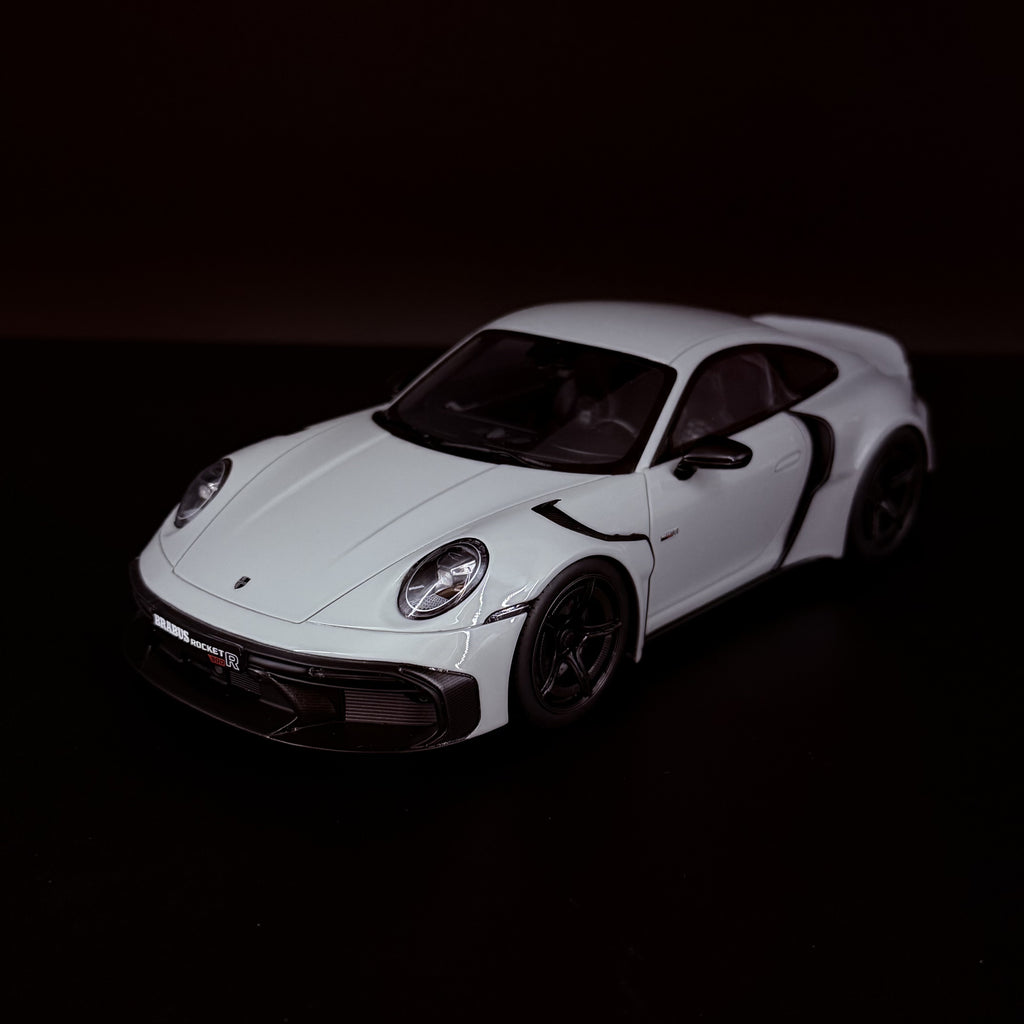 Porsche (911 Typ 992 Turbo S) Brabus 900 Rocket-R 2023 (Grau), GT Spirit 1/18