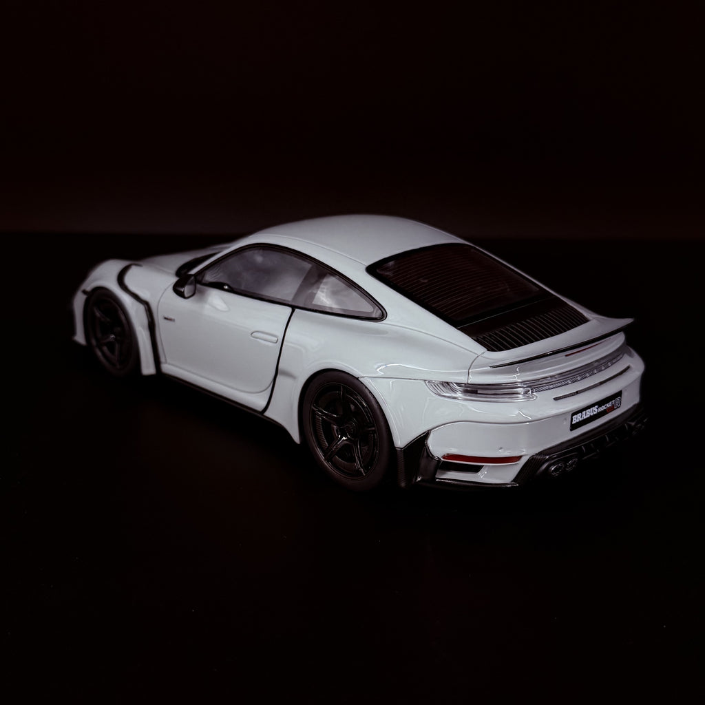 Porsche (911 Typ 992 Turbo S) Brabus 900 Rocket-R 2023 (Grau), GT Spirit 1/18