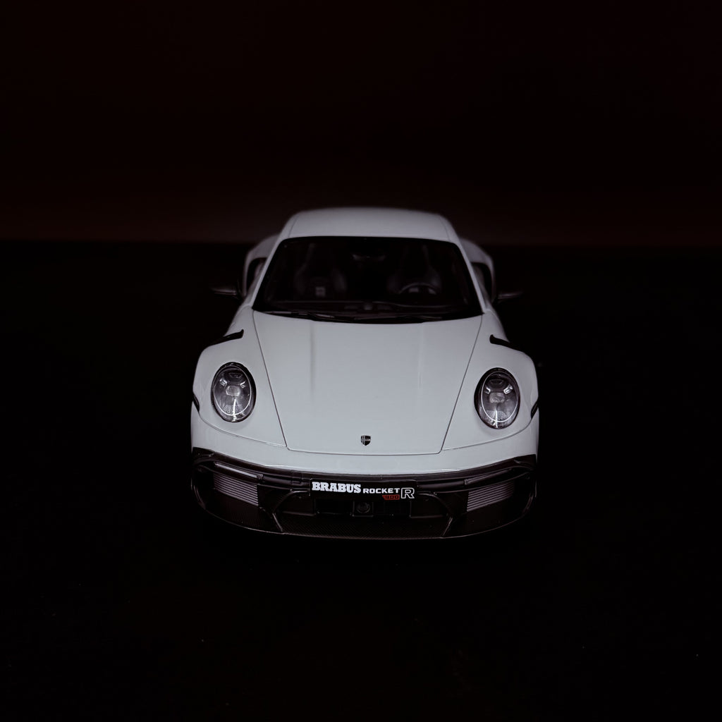 Porsche (911 Typ 992 Turbo S) Brabus 900 Rocket-R 2023 (Grau), GT Spirit 1/18