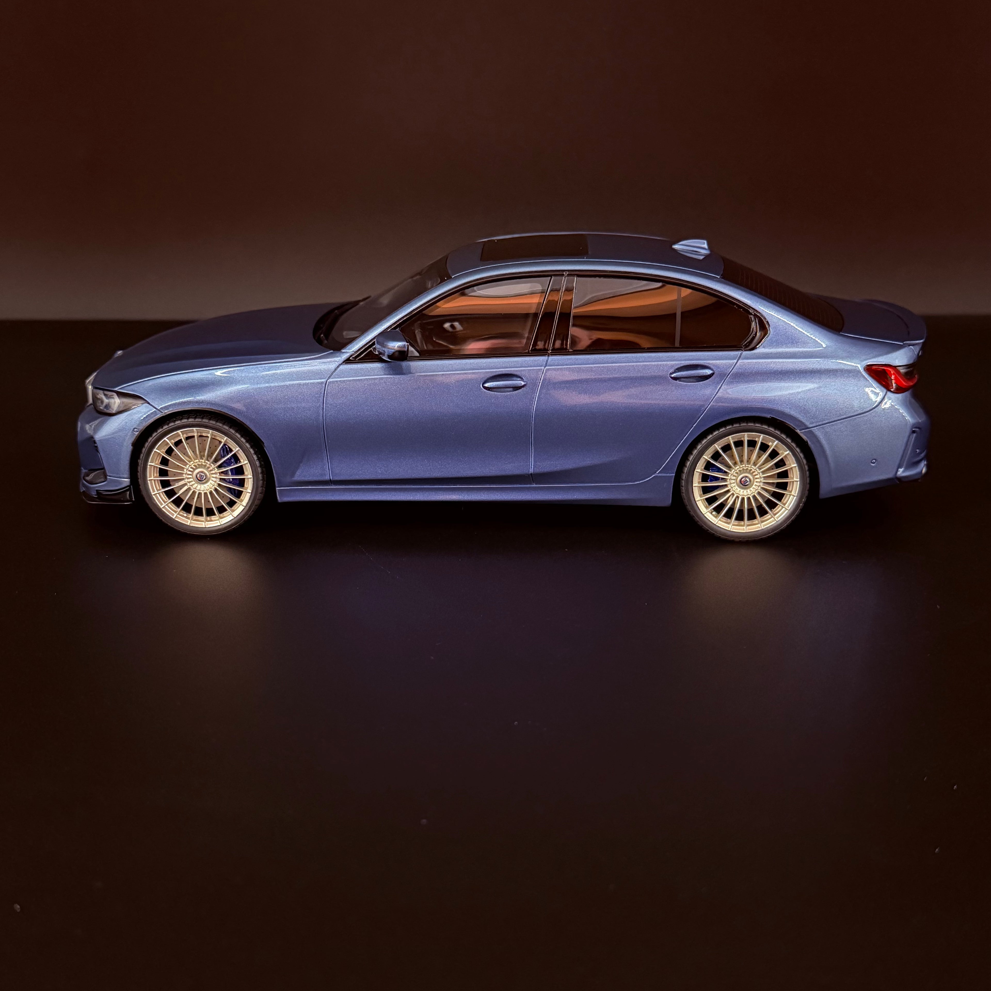 1:18 BMW ALPINA B3 GT Saloon GT543 från GT Spirit