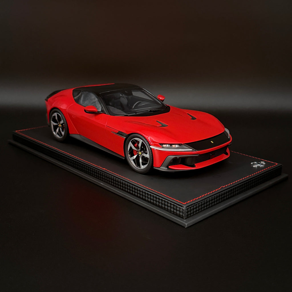 Ferrari 12Cilindri Rosso Corsa – Escala 1:18 con vitrina (Edición limitada 48 unidades) de BBR Models