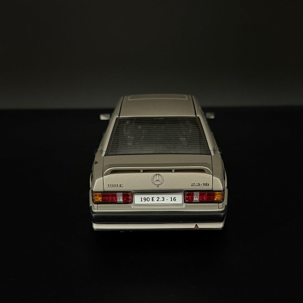 Mercedes-Benz 190E 2.3-16 Nürburgring Anniversary 1984 Winner #11 la scara 1:18, de la AUTOart Millenium