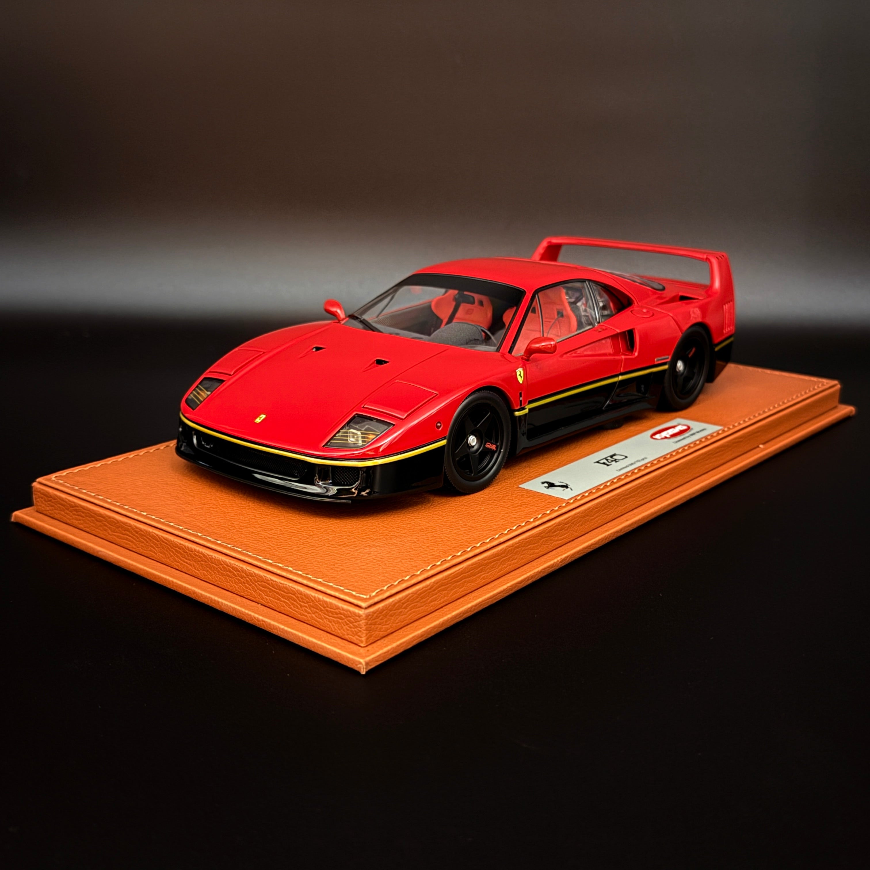 Bbr-models Ferrari F40 1987 - Mit Vitrine - Mit Showcase 1/18 Rot Schwarz Gold