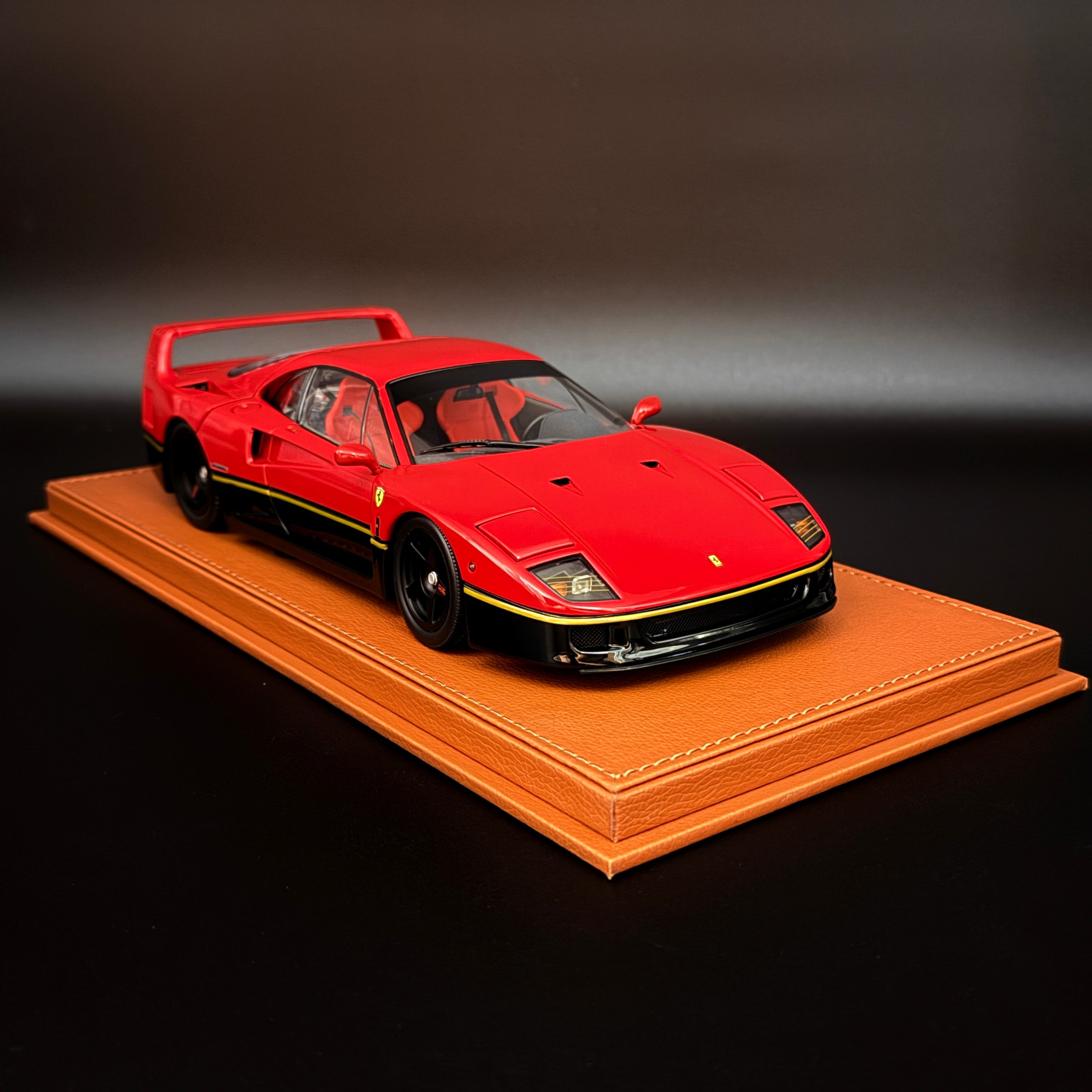 Bbr-models Ferrari F40 1987 - Mit Vitrine - Mit Showcase 1/18 Rot Schwarz Gold