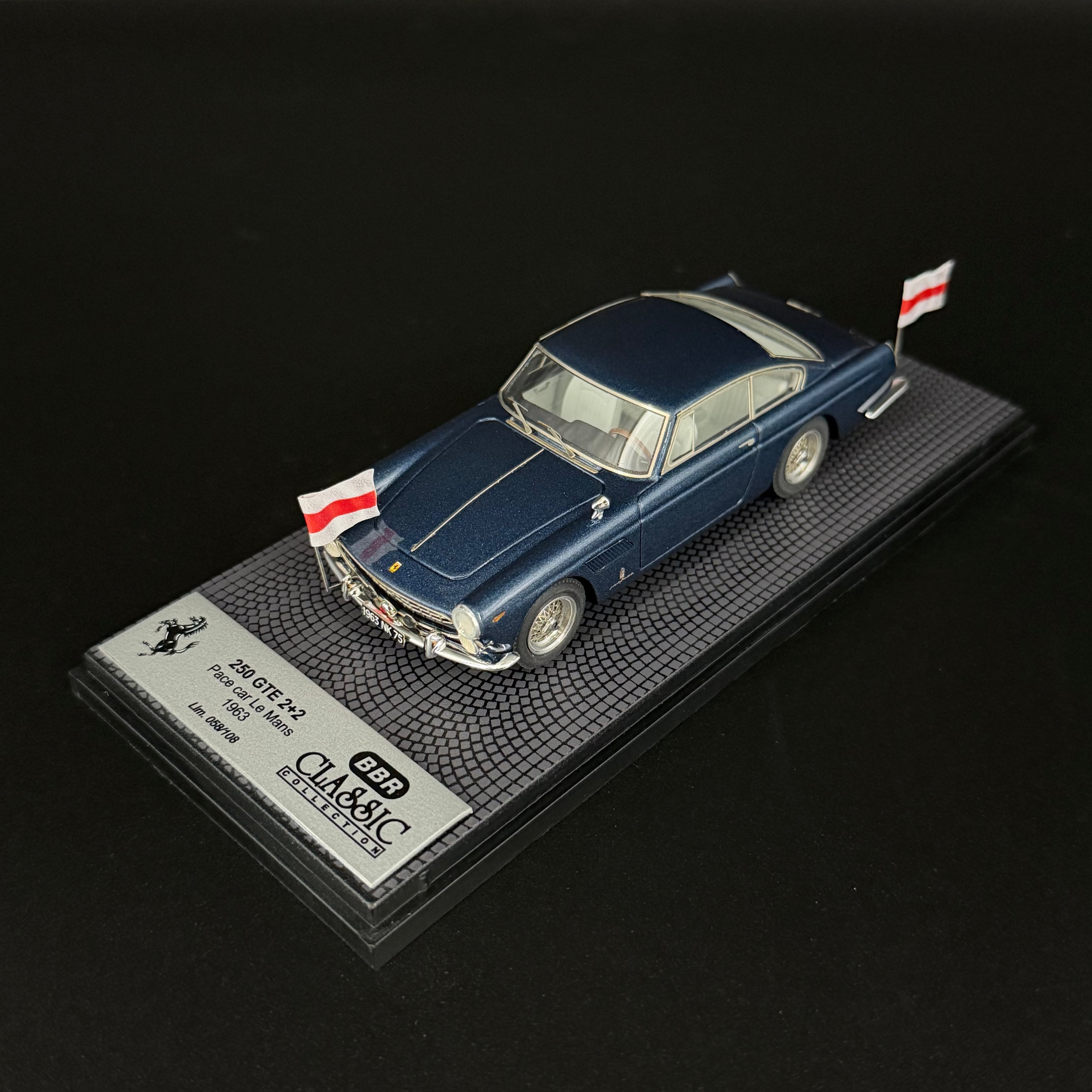 1:43 Ferrari 250 GTE 2+2 Pace Car – Le Mans 1963 – limitált kiadás, 108 db, BBR