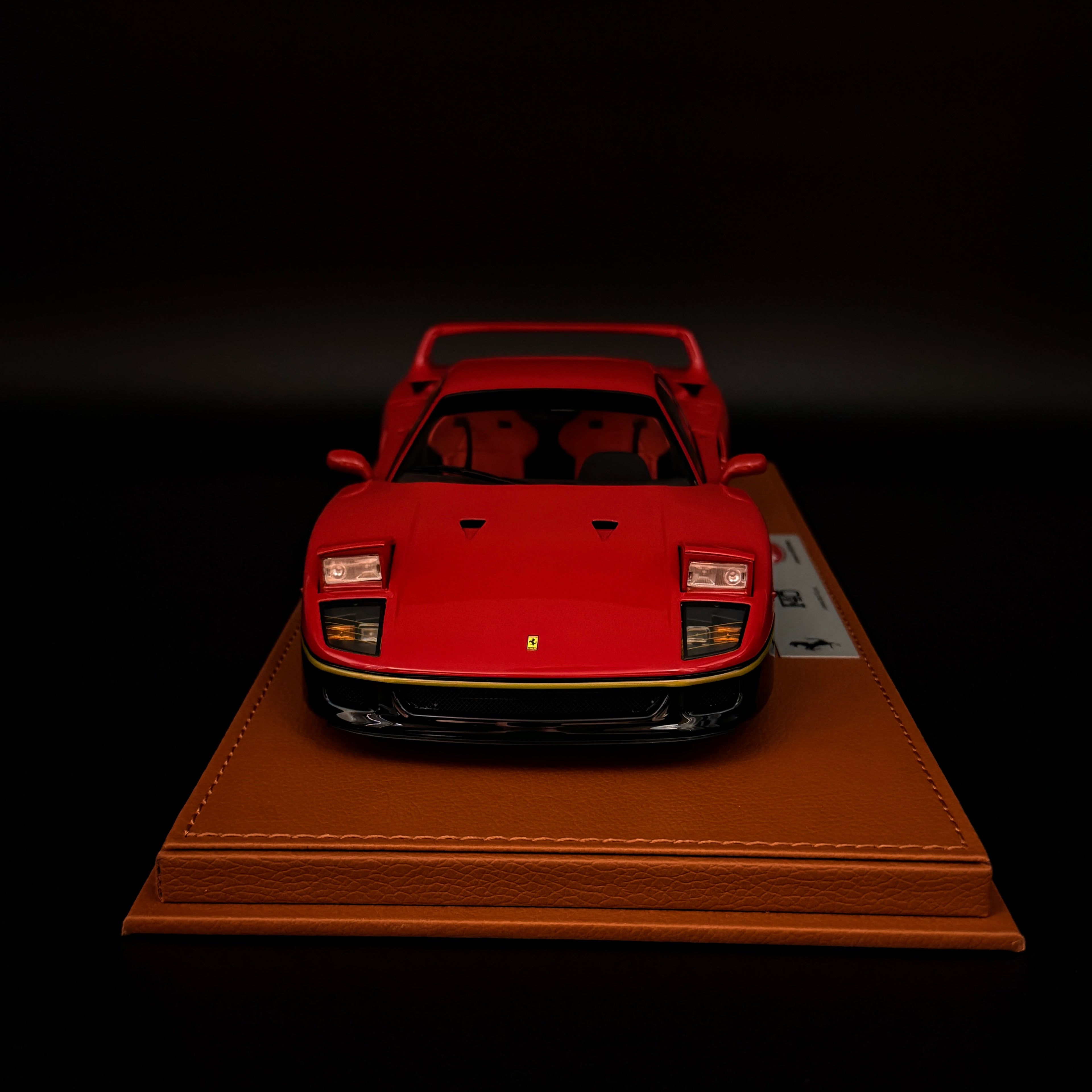 Bbr-models Ferrari F40 1987 - Mit Vitrine - Mit Showcase 1/18 Rot Schwarz Gold