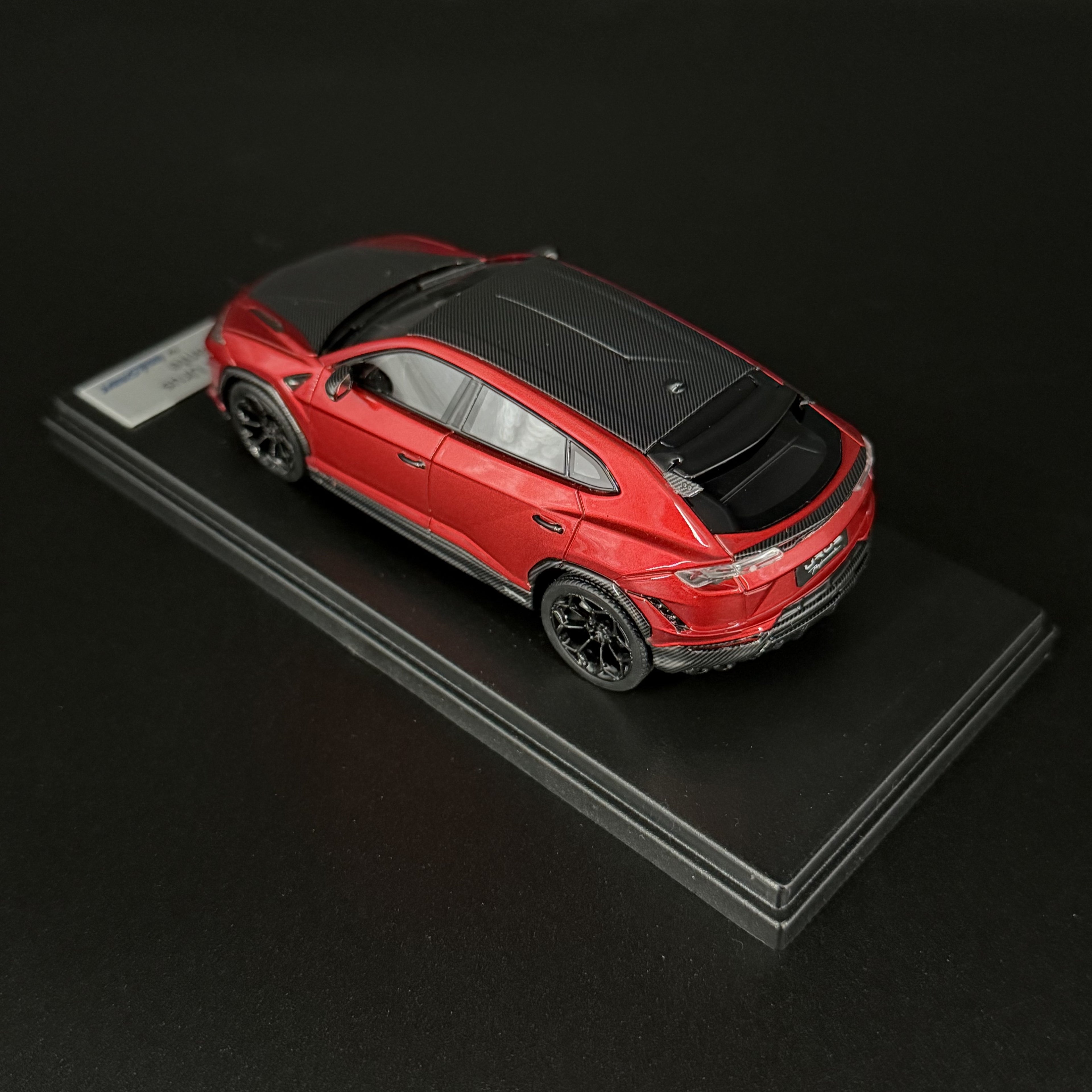 Lamborghini Urus Performante – Rosso Efesto 1:43 Scale by LookSmart