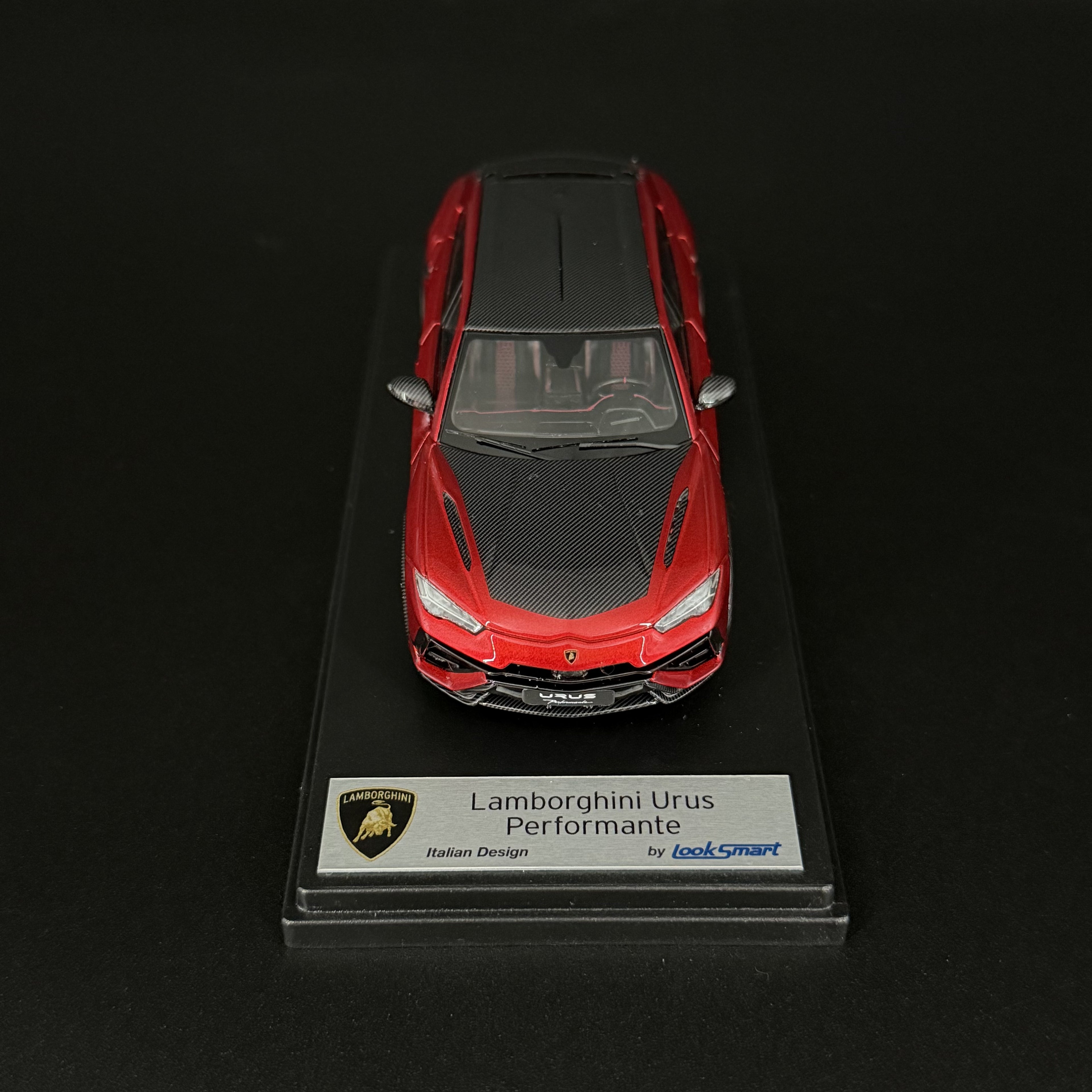 Lamborghini Urus Performante – Rosso Efesto 1:43 Scale by LookSmart