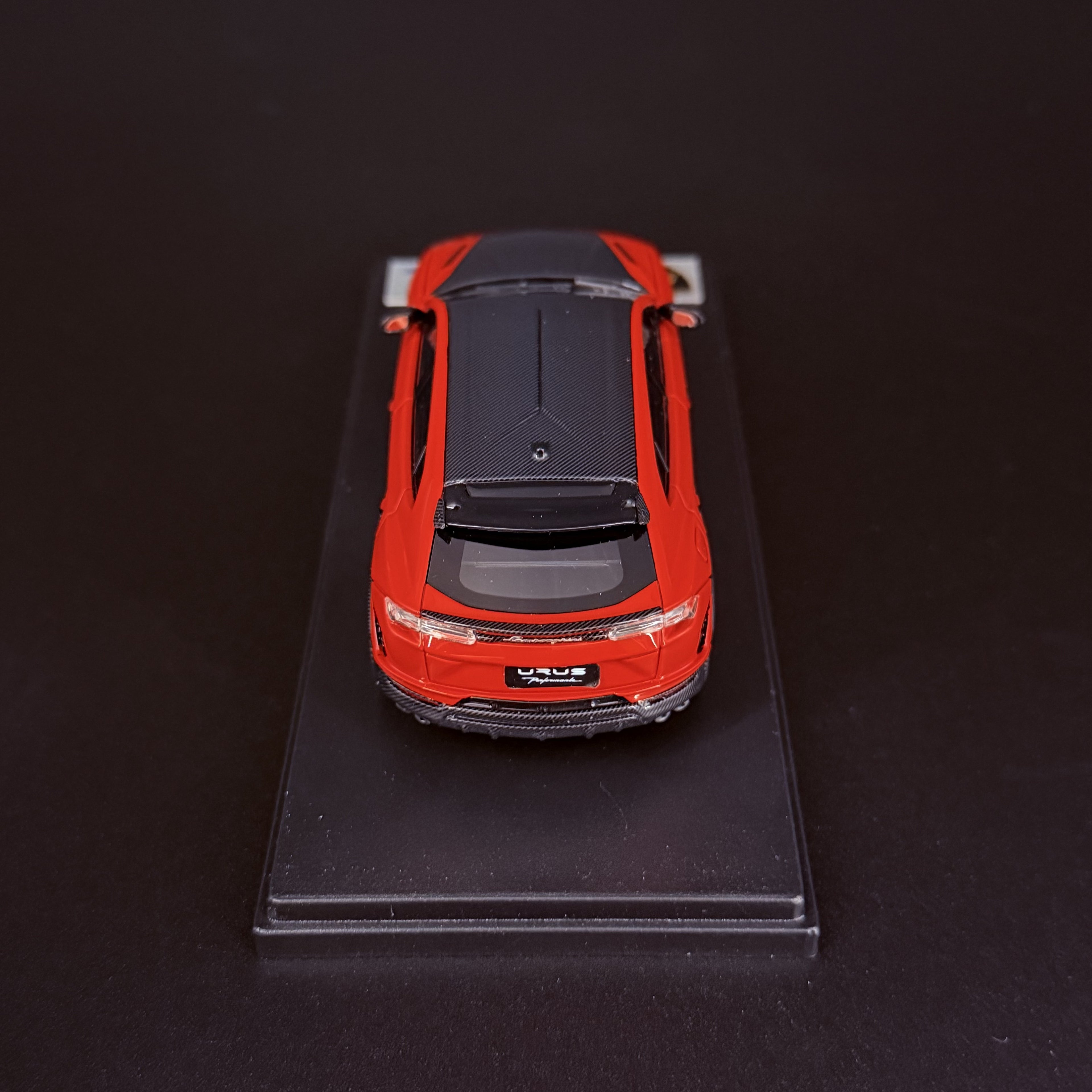Lamborghini Urus Performante – Rosso Arancio im Maßstab 1:43 von LookSmart