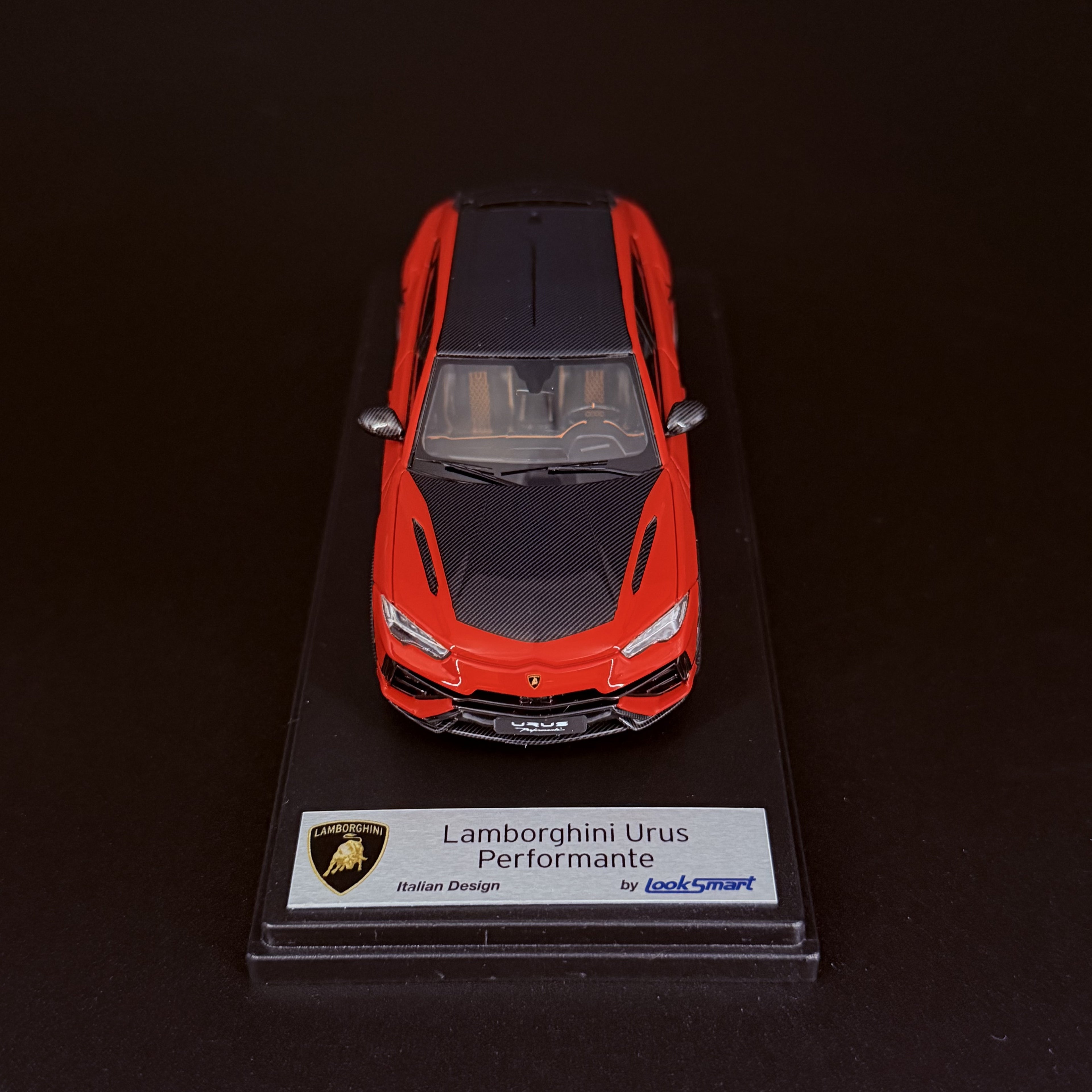 Lamborghini Urus Performante – Rosso Arancio im Maßstab 1:43 von LookSmart