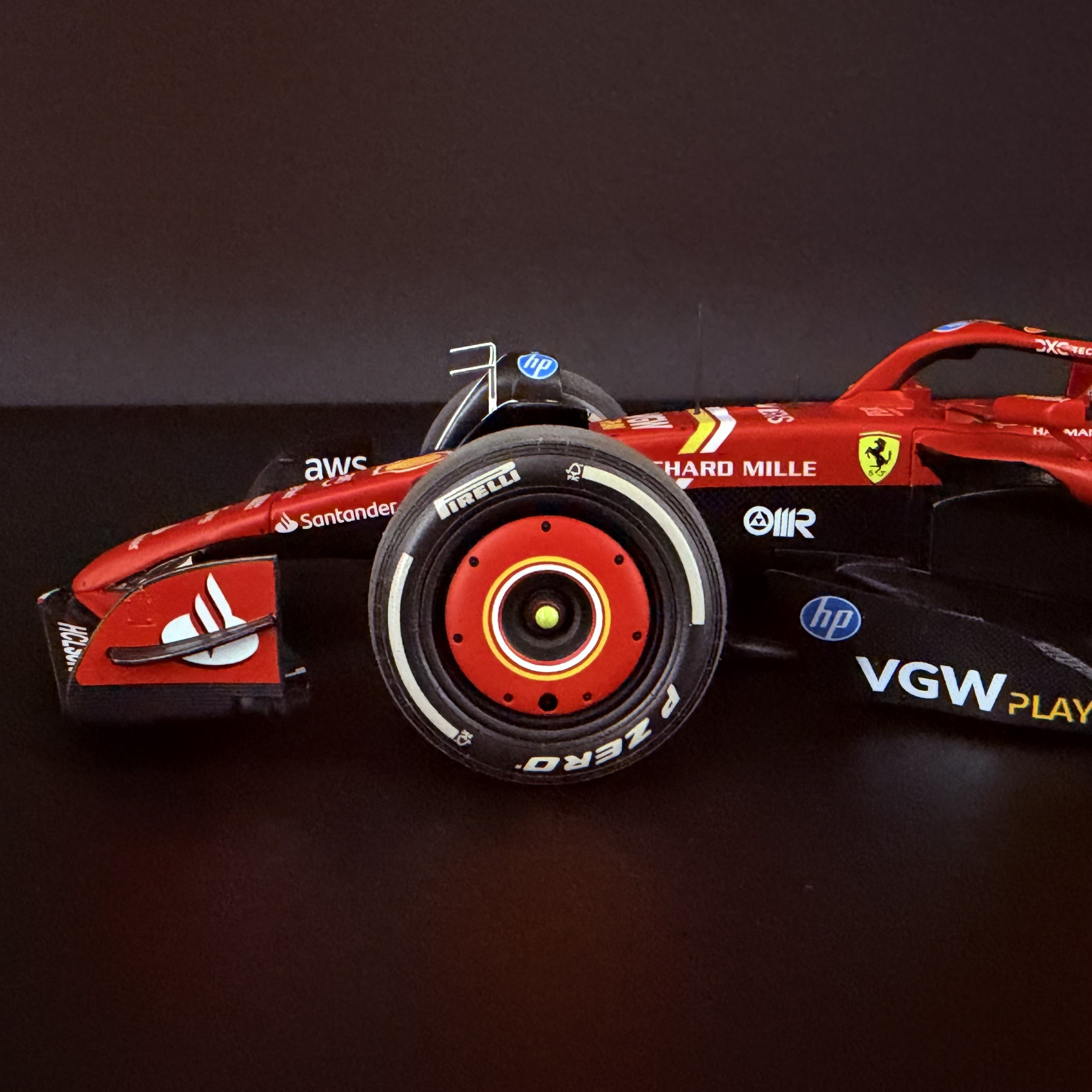 Ferrari SF-24 #16 – Großer Preis von Italien 2024 Sieger Charles Leclerc Maßstab 1:18 von BBR Models