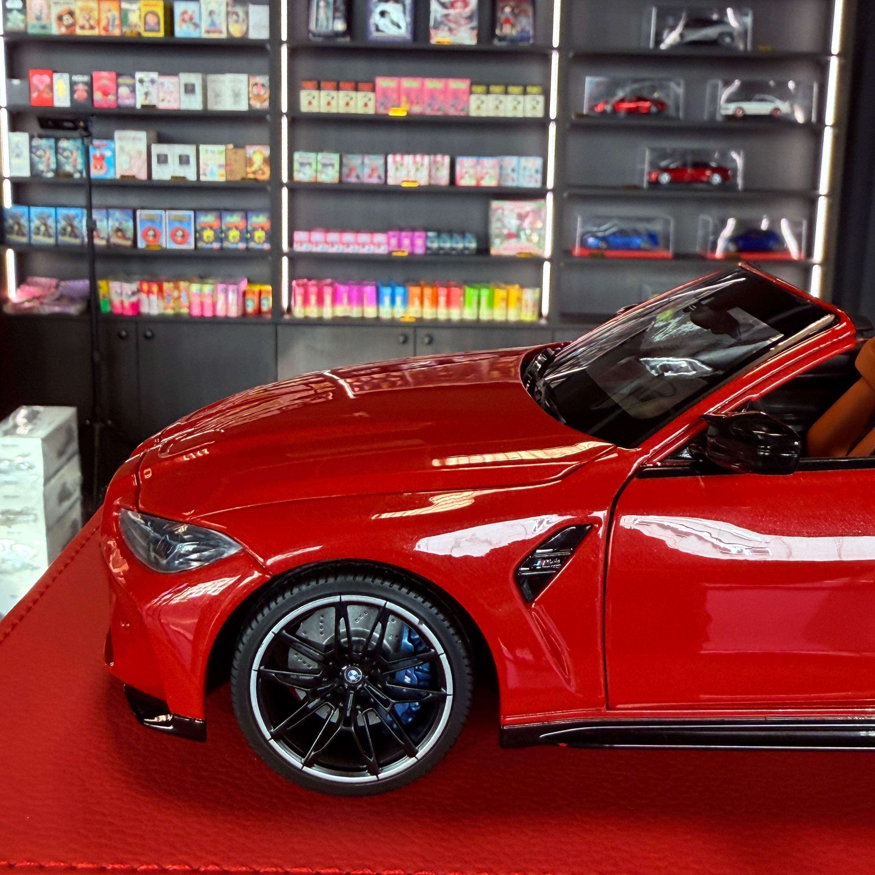 BMW M4 Cabriolet 2021 Red Metallic 1:18 Scale by Minichamps