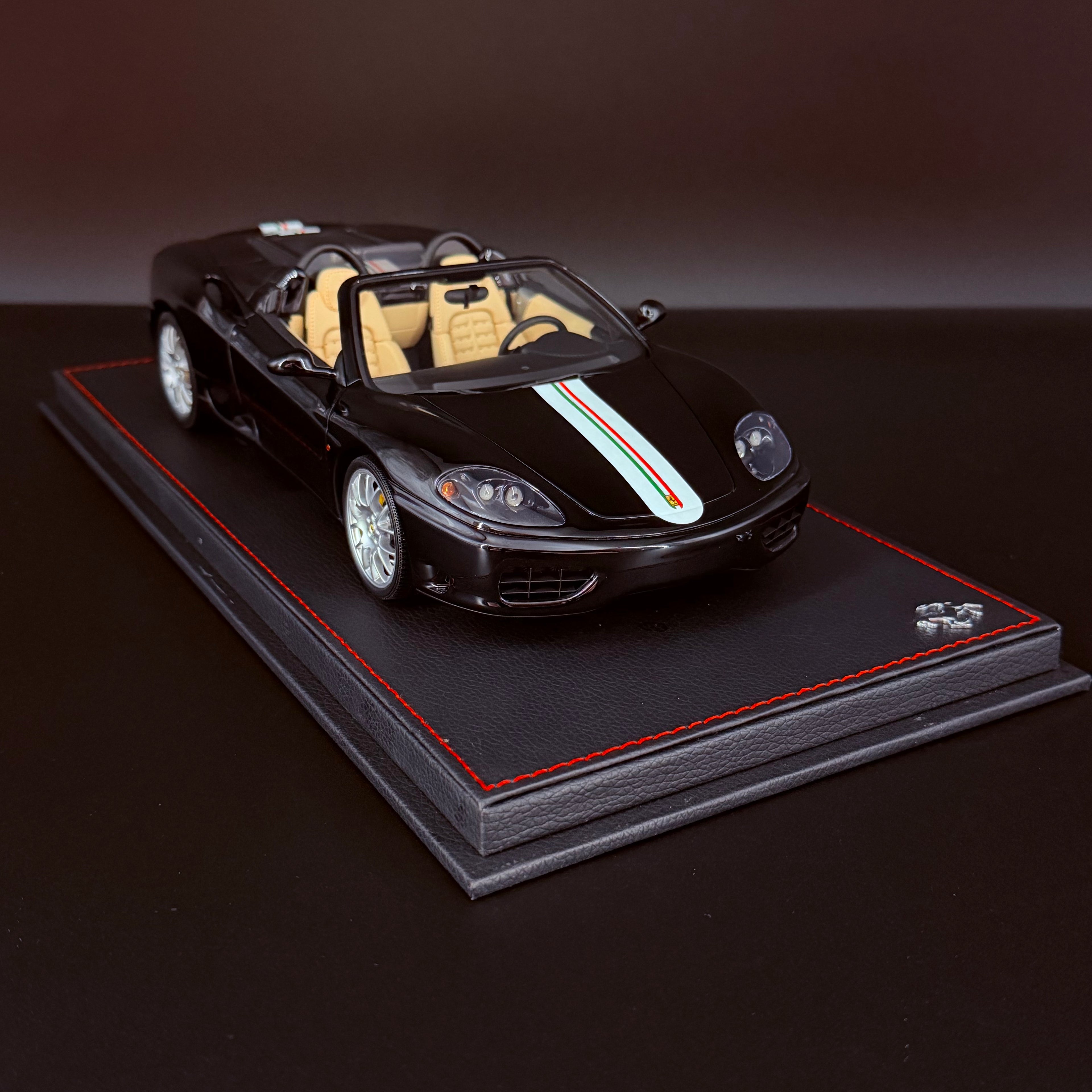 Modellauto BBR Models 1/18 Ferrari 360 Modena Spider Glanzschwarz F1 Automatik Getriebe Limitierte Auflage