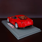 Ferrari 599 GTB Fiorano 2006 Rosso Corsa – Hecho en Italia – Escala 1:18 con vitrina (Edición Limitada 108 pzas) por BBR Models