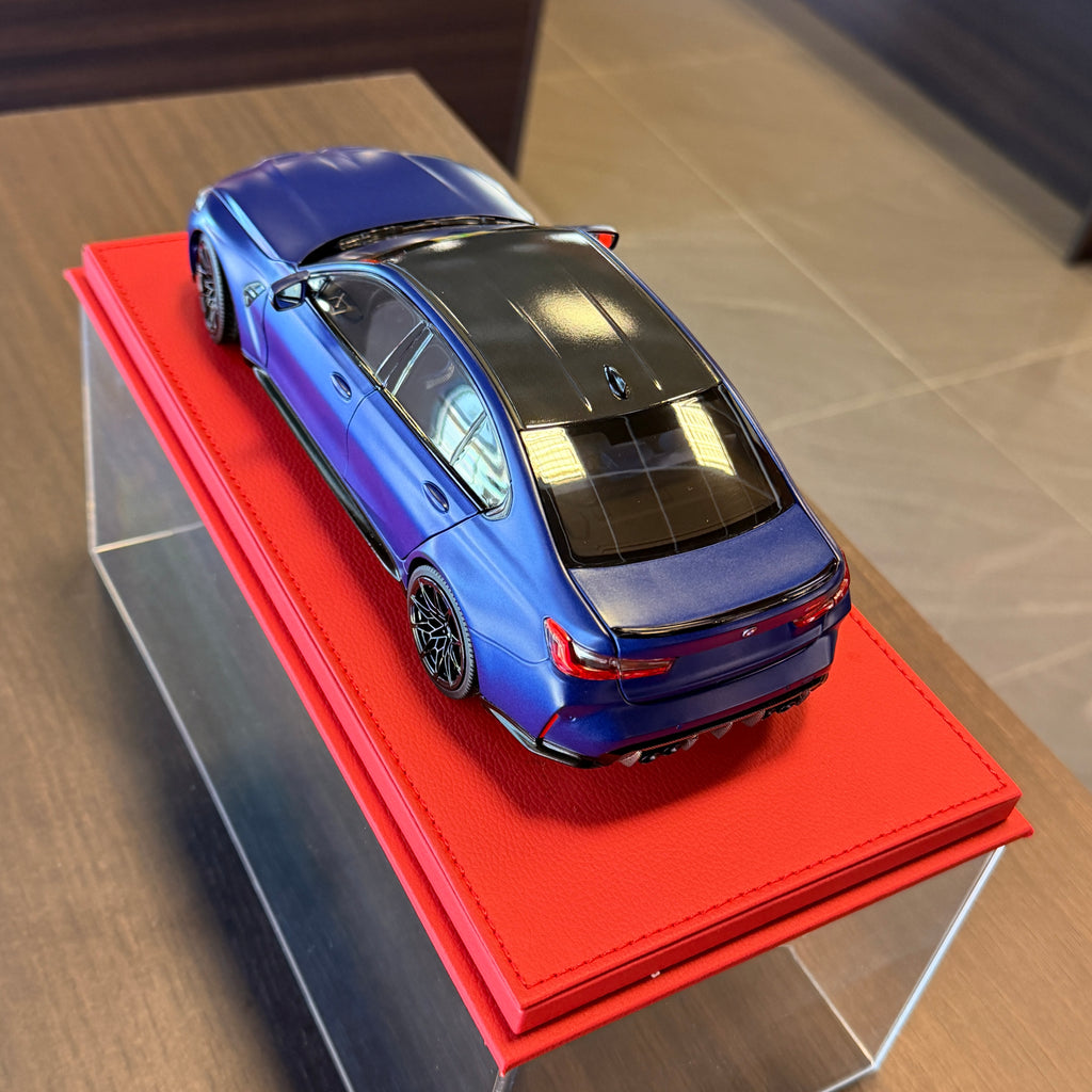 BMW M3 2024 matná metalická modrá 1:18 od spoločnosti Minichamps
