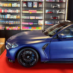 BMW M3 2024 matná metalická modrá 1:18 od spoločnosti Minichamps