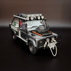 Land Rover Defender Movie (2001 Tomb Raider) Edition 1:18 Maßstab von KYOSHO