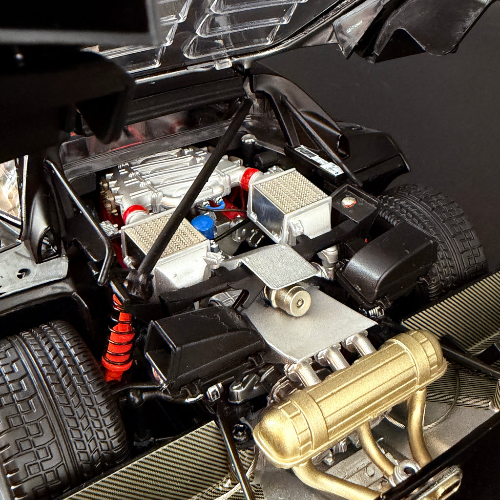 Ferrari F40 – Schwarz Maßstab 1:18 von KYOSHO