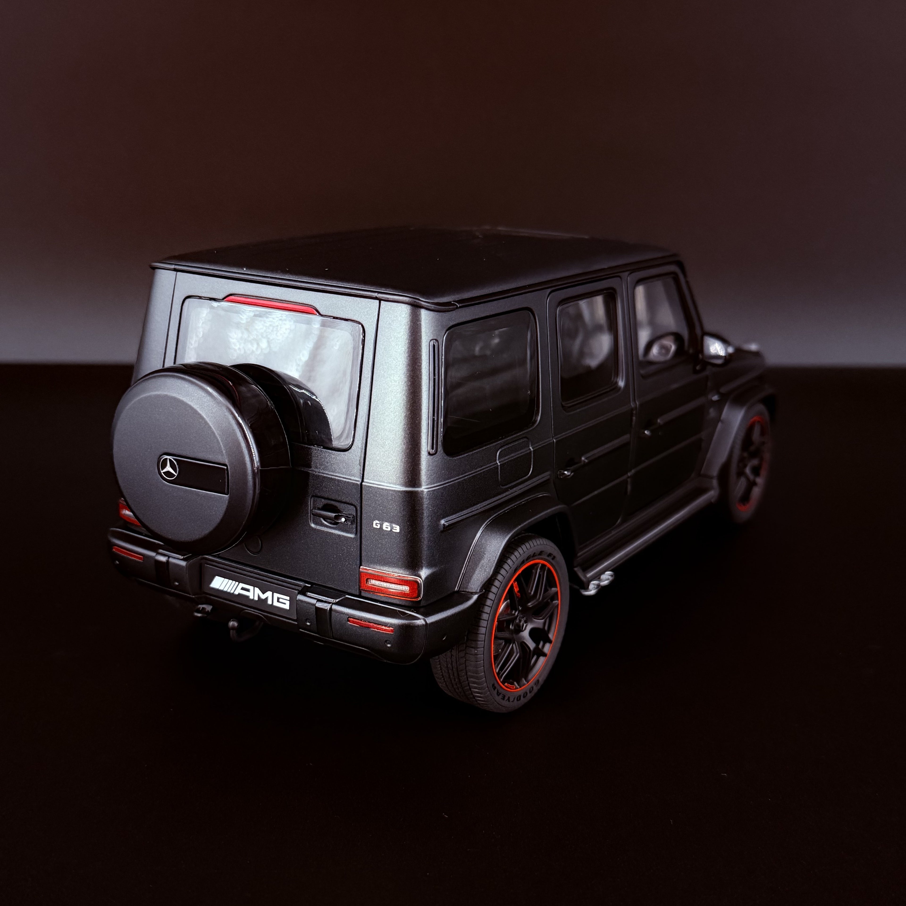 Mercedes-AMG G 63 2019 – Designo Nachtschwarz Magno (Mattschwarz) Maßstab 1:18 von AUTOart