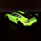 Porsche 911 GT2 RS Weissach Paket (991.2) – Acidgrün Maßstab 1:18 von AUTOart