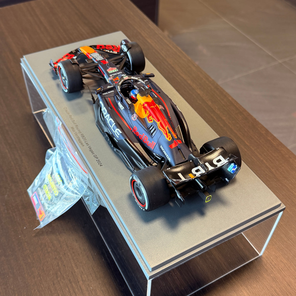 Oracle Red Bull Racing RB20 č. 1 Max Verstappen Velká cena Las Vegas 2024 1:18 od Spark