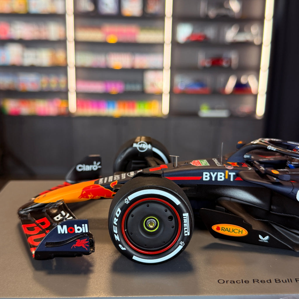 Oracle Red Bull Racing RB20 č. 1 Max Verstappen Veľká cena Las Vegas 2024 1:18 od Spark